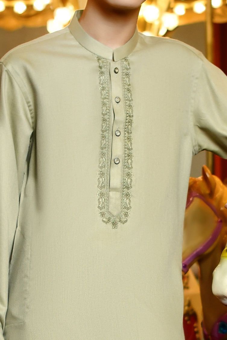 Stylish Blended Green Kurta by J. Junaid Jamshed - Perfect for Casual Wear, Festivals & Special Occasions