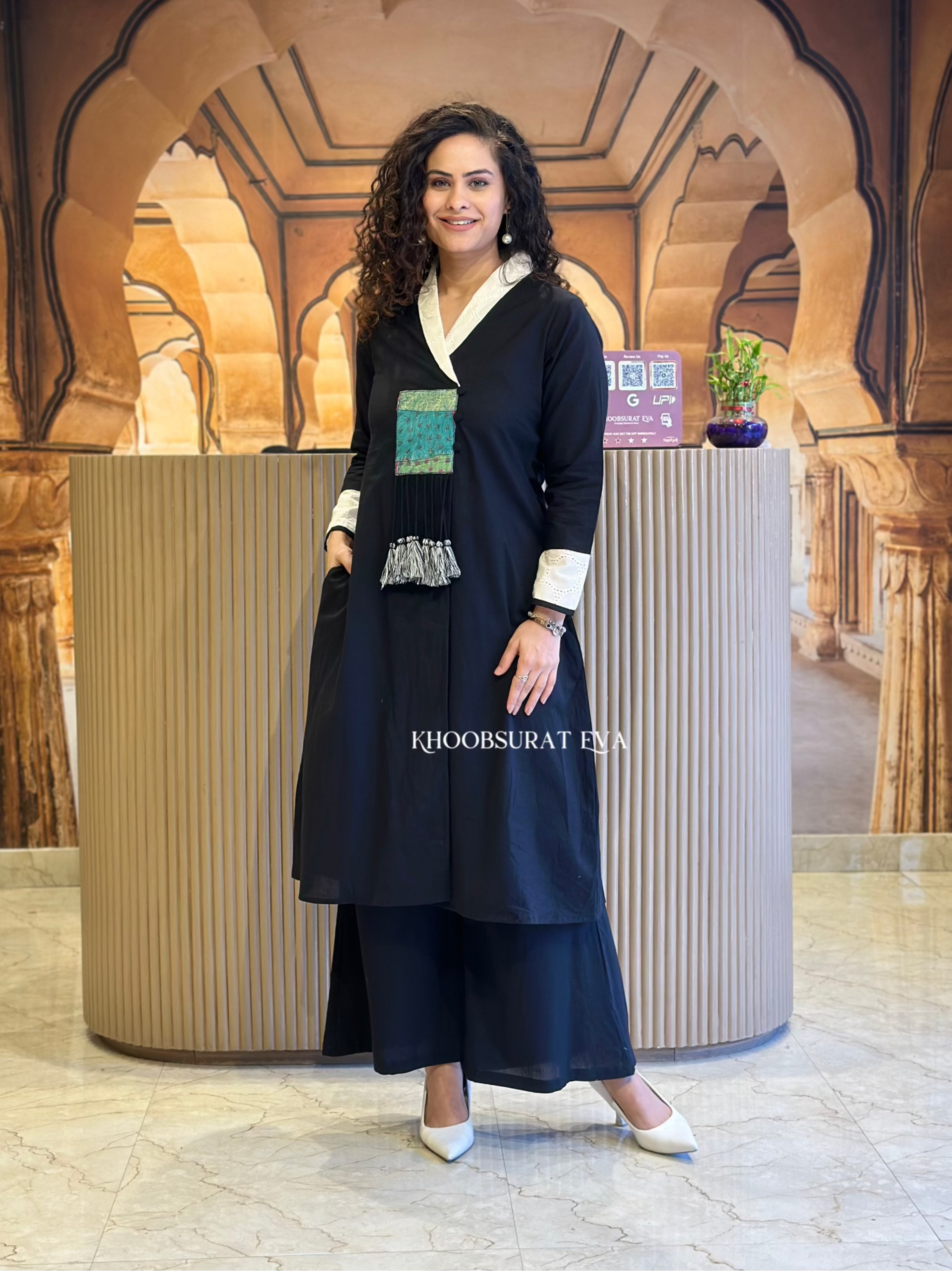 Elegant Black Kurta Set for Women - Stylish Traditional Indian Outfit for Festivals, Weddings & Special Occasions
