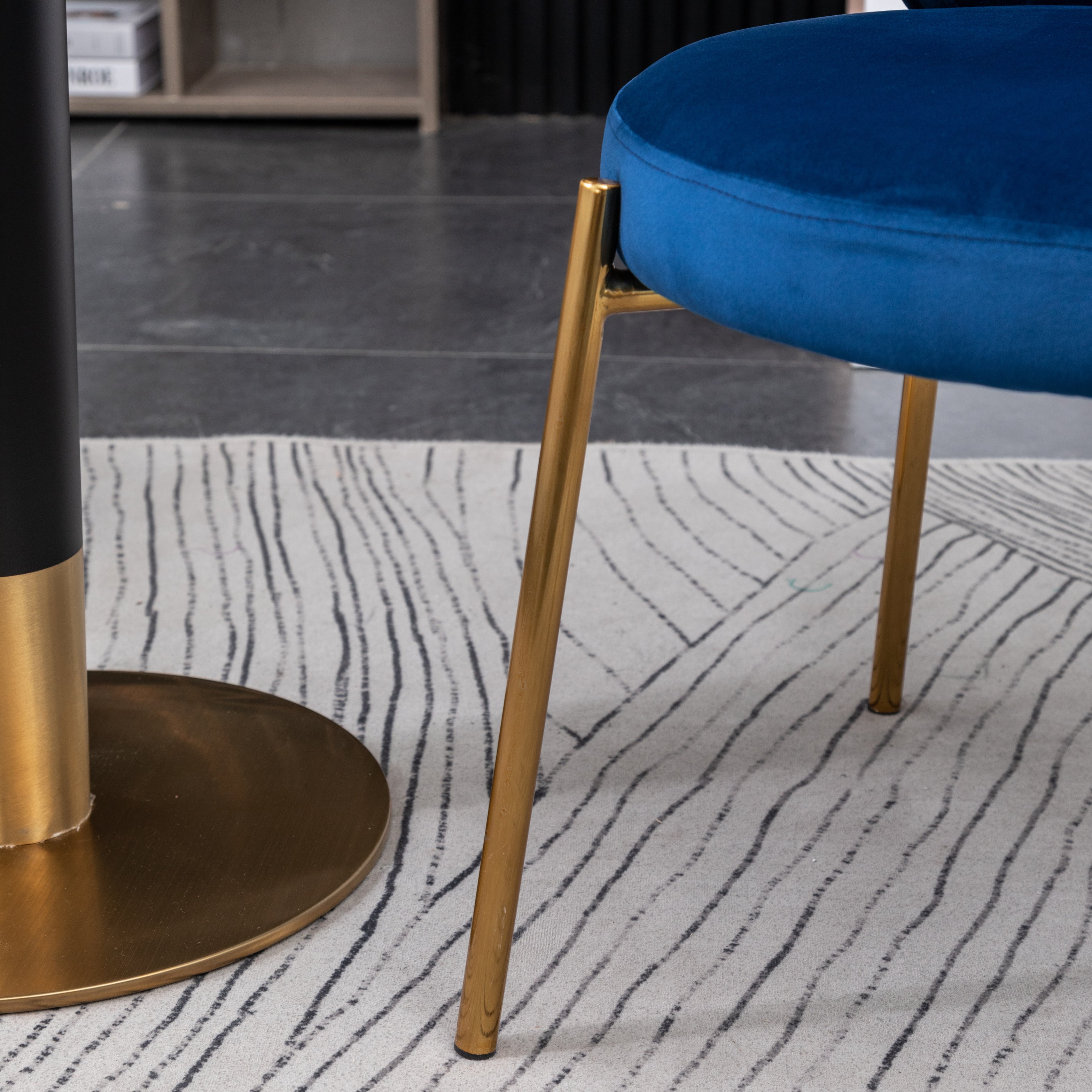 Roundhill Furniture Amoa Contemporary Velvet Upholstered Dining Chairs - Set of 2, Navy Blue Velvet, Modern Kitchen & Dining Room Seating, Comfortable Upholstered Chairs for Home, Restaurant or Office Use