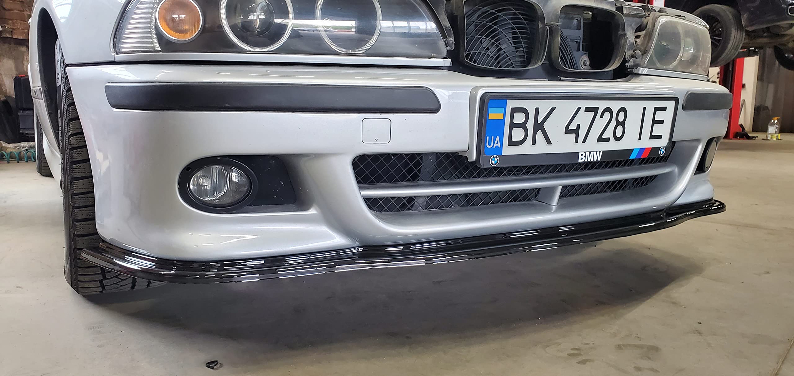 BMW E39 M5 Front Bumper Lip Spoiler - M-Tech Style Carbon Fiber Splitter for Enhanced Aerodynamics & Sporty Look | Perfect for Street Racing & Car Shows
