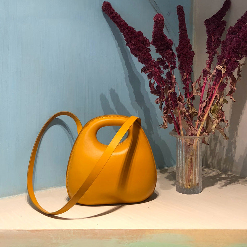 Stylish Round Flap Shell Design Women's Messenger Handbag - Perfect for Work, Travel & Everyday Use