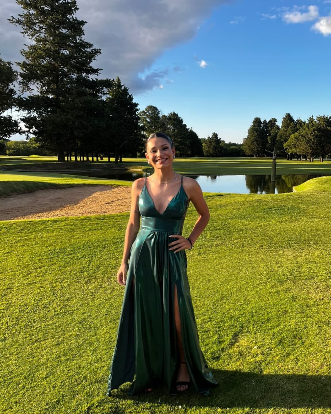 Elegant Green V-Neck Long Prom Dress with Backless Design - Perfect for Formal Events, Evening Gala, and Special Occasions