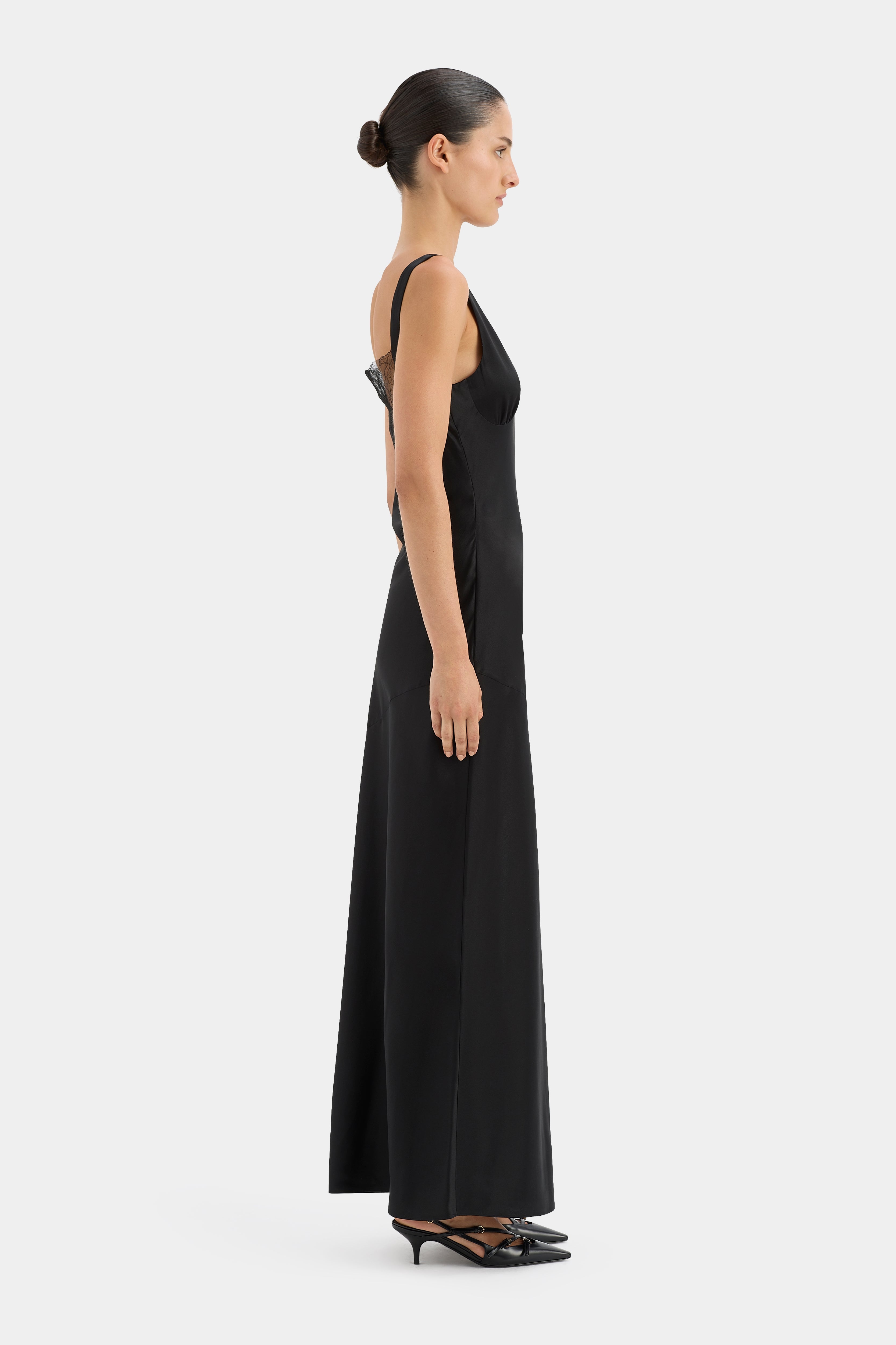 Elegant Black Dunya Lace Gown for Women - Perfect for Weddings, Parties & Special Occasions