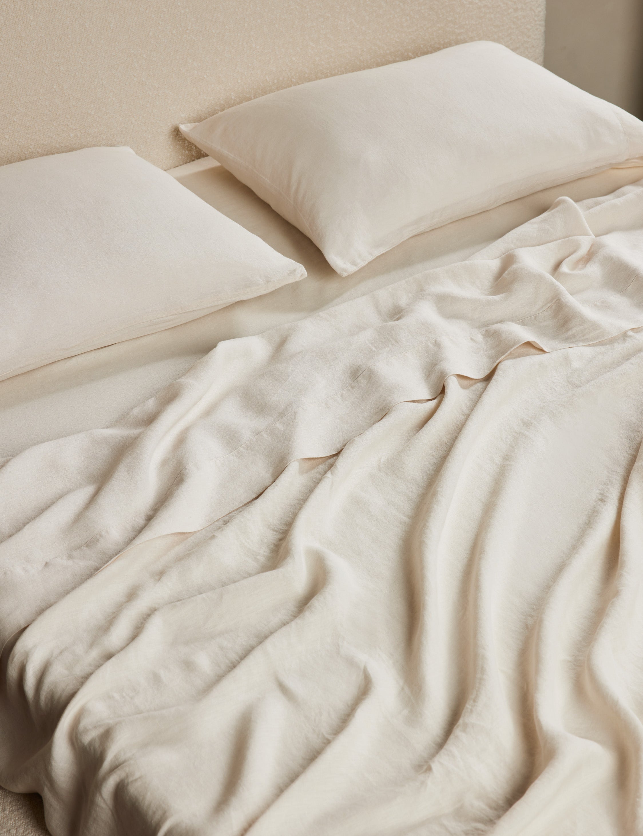 Essie Hemp Sheet Set by Sarah Sherman Samuel | Organic Hemp Bed Sheets | Soft & Breathable Bedding for All Seasons | Perfect for Eco-Friendly Home & Luxury Hotel Style Bedroom
