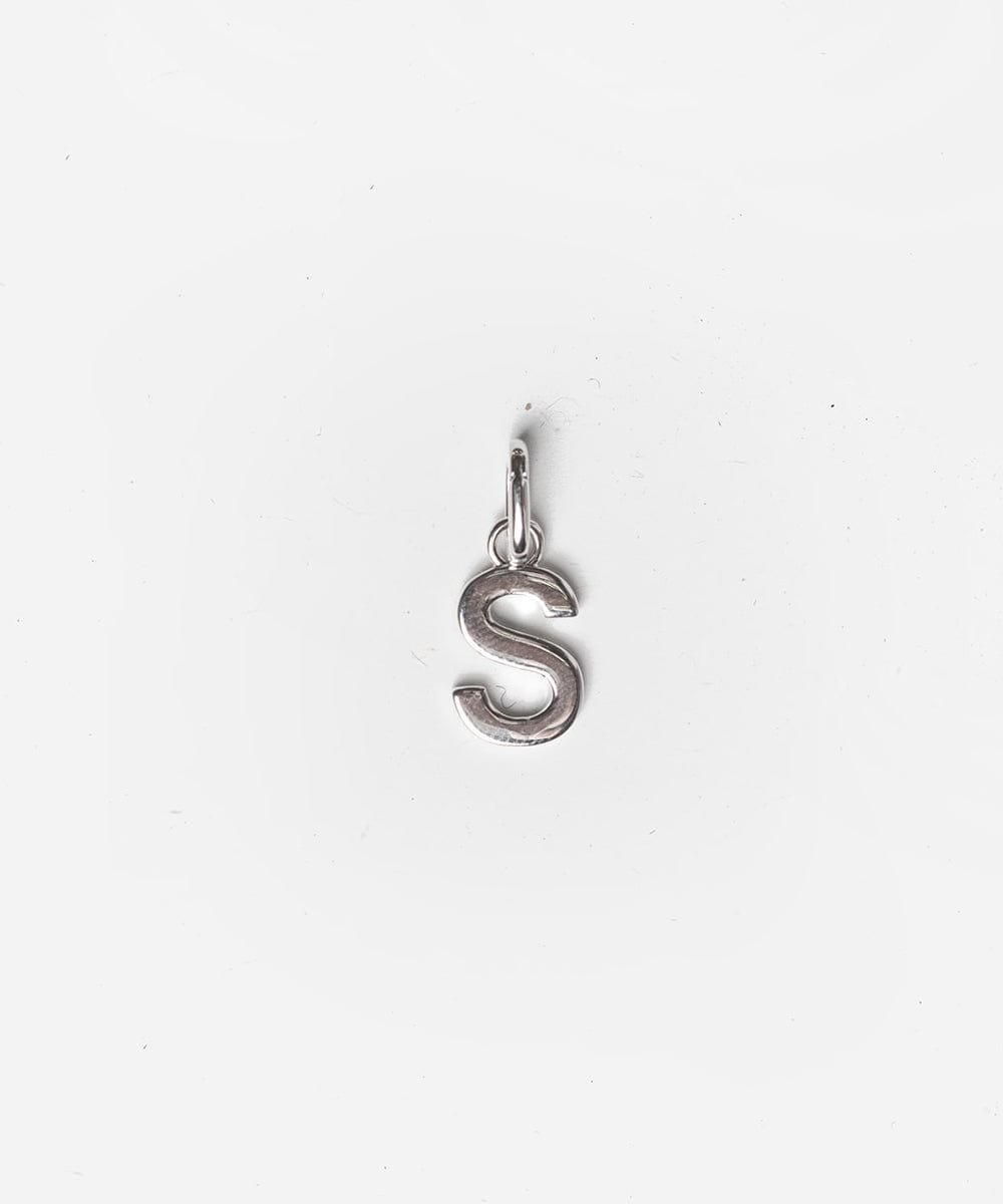 Personalized Letter Hat Charm - Custom Initial Pendant for Jewelry Making, DIY Crafts & Gifts - Perfect for Necklaces, Bracelets & Keychains
