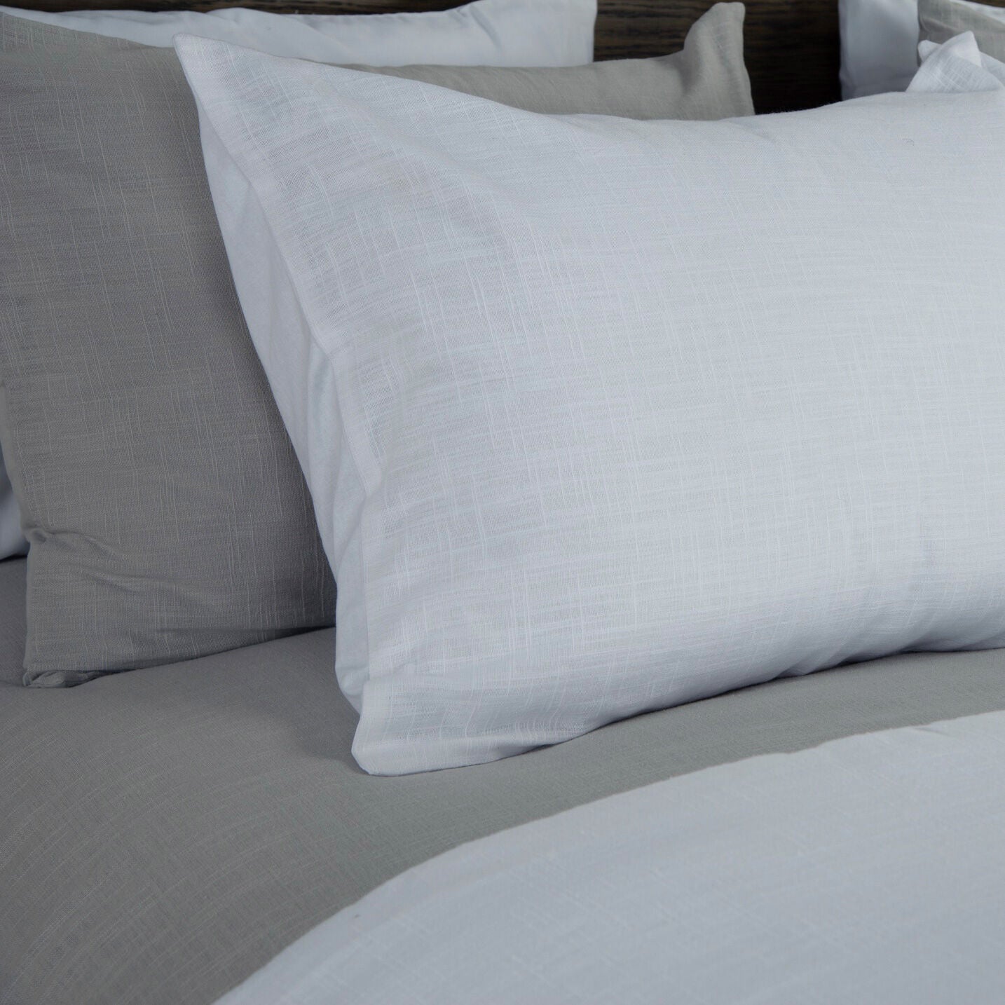 Premium Blackberry Grove Comforter Set with Matching Shams - Soft Bedding for Cozy Nights & Stylish Bedroom Decor - Perfect for Master Bedrooms, Guest Rooms, and Dorm Essentials