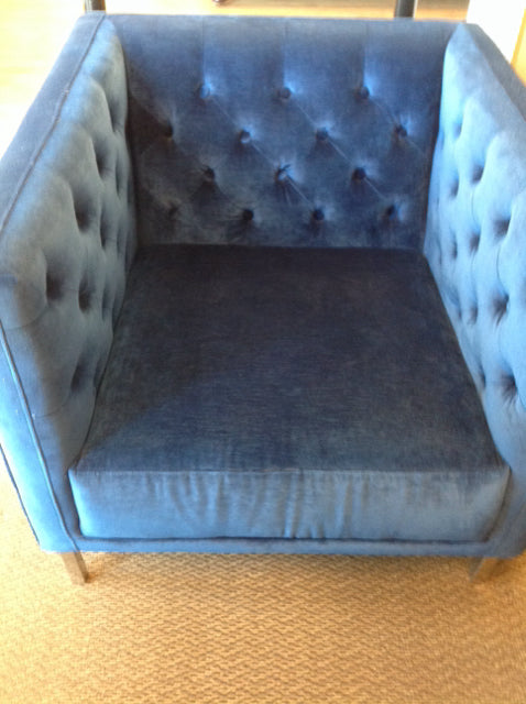 CB2 Tufted Blue Velvet & Chrome Dining Chair - Mid Century Modern Accent Chair for Living Room, Bedroom or Office - Comfortable Upholstered Seat with Chrome Legs