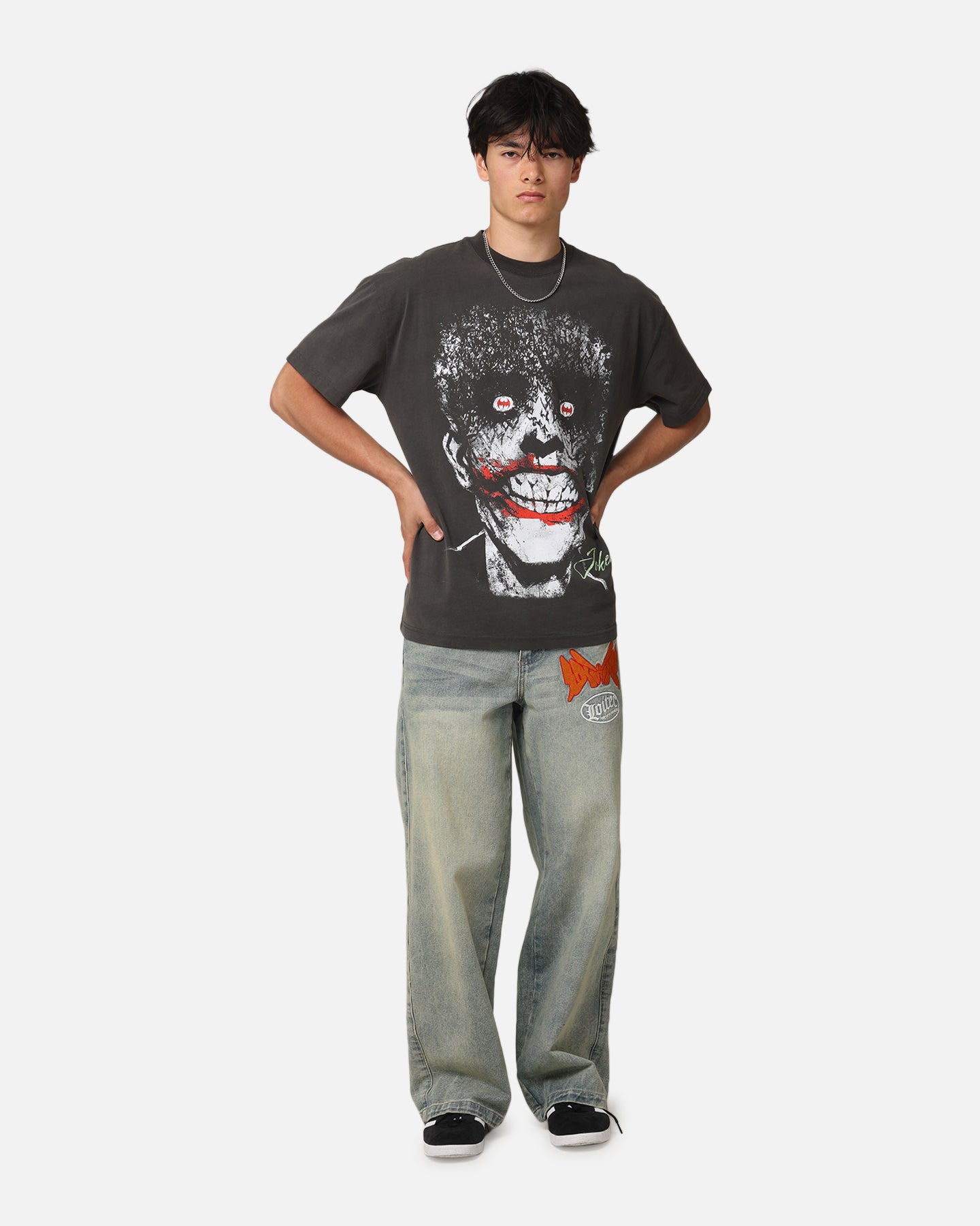 DC Batman The Joker Smile Graphic Heavyweight T-Shirt - Black Wash Vintage Style for Men & Women - Perfect for Cosplay, Comic Con & Streetwear Fashion