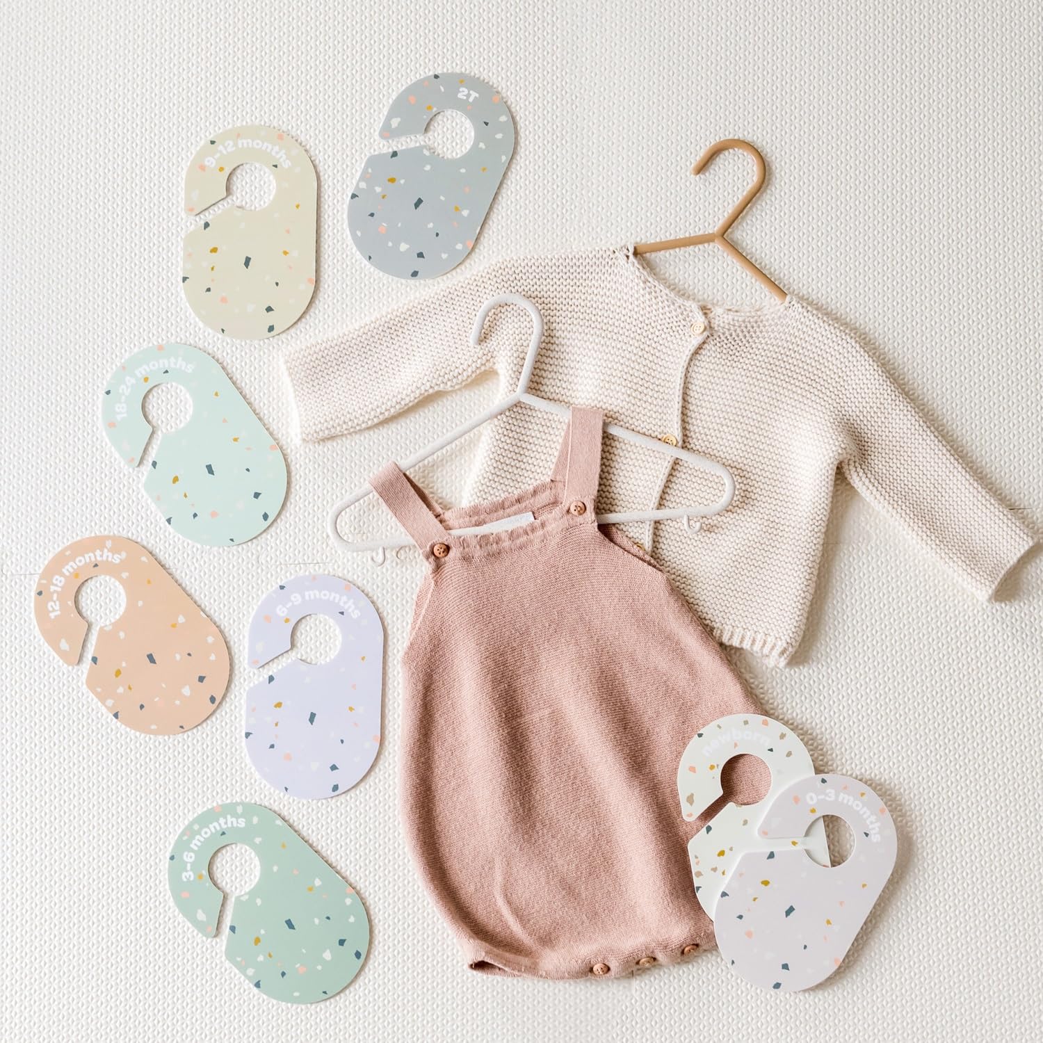 3 Sprouts Baby Closet Dividers Set of 8 - Double-Sided Size Labels Nursery Organizer for Newborn to 2T Boys & Girls - Baby Clothes Hangers & Toddler Wardrobe Organization - Perfect for Nursery, Baby Shower Gifts & Kids Room Decor (Terrazzo Design)