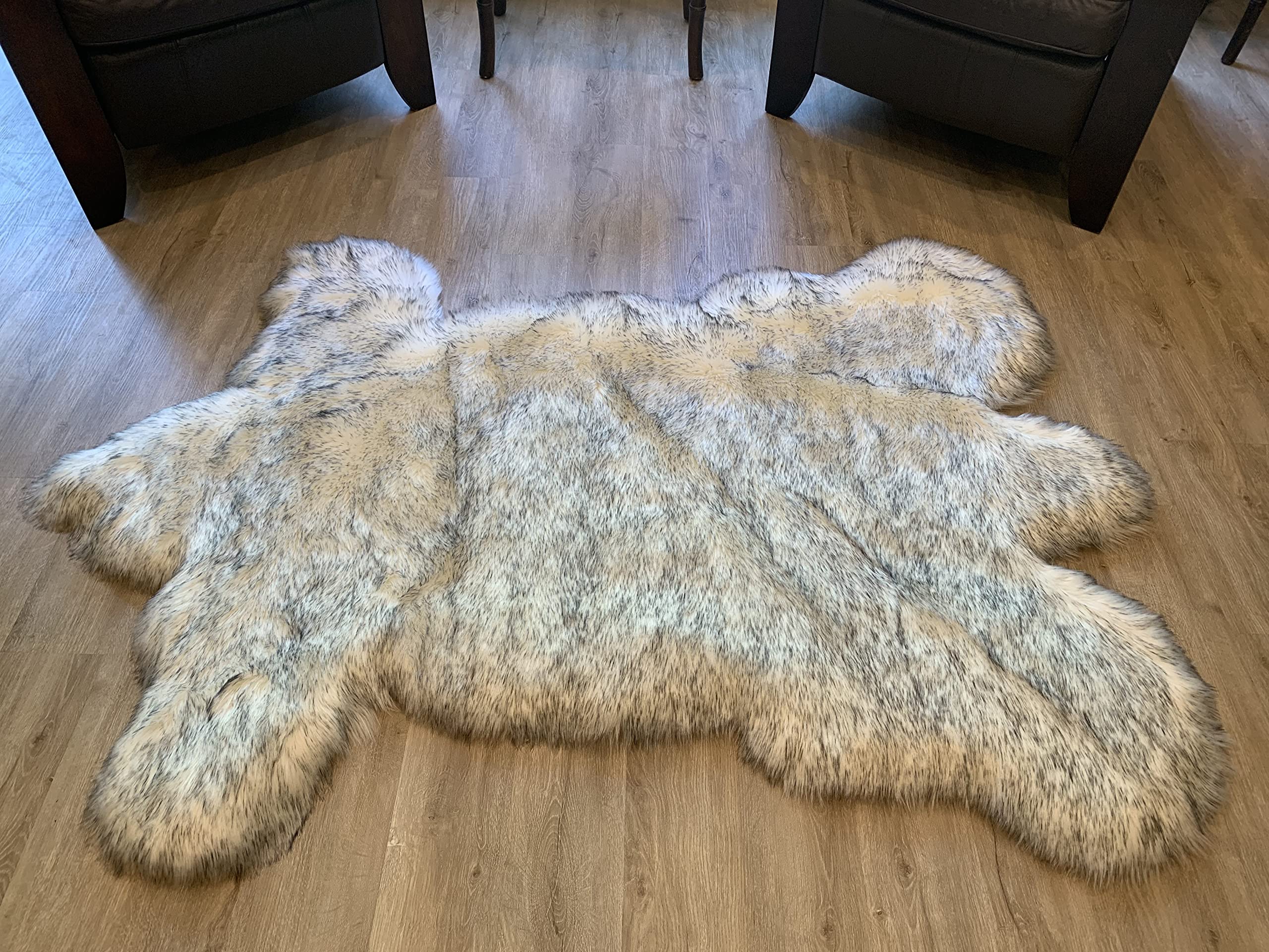 LAMBZY Faux Sheepskin Rug - Super Soft Hypoallergenic Shaggy Bear Fur Blanket for Living Room, Nursery & Sofa (3x5 Feet, White with Black Tips) - Cozy Home Decor, Perfect for Kids Play Area & Winter Floor Mat