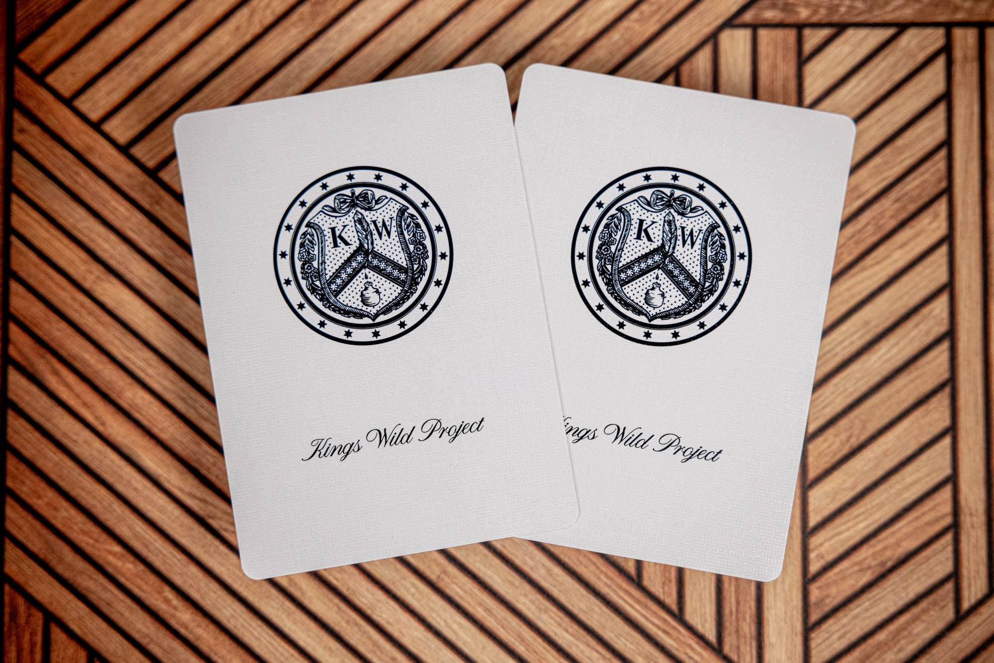 Luxury Playing Cards - Table Players Vol. 08 | Premium Poker & Card Games | Perfect for Casino Nights, Poker Parties & Magic Tricks