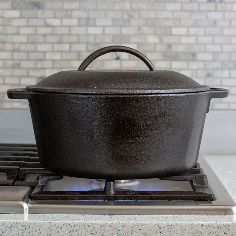 Best 4.7L Cast Iron Dutch Oven for Baking, Braising & Roasting - Perfect for Camping, Home Cooking & Outdoor BBQ