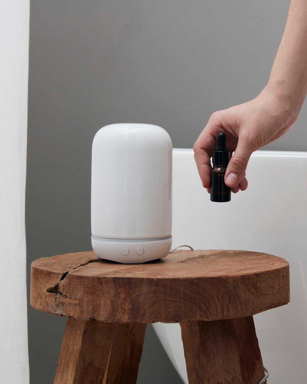 Vitalba White Ceramic Essential Oil Diffuser - Aromatherapy Humidifier for Home, Office, Yoga & Spa Relaxation