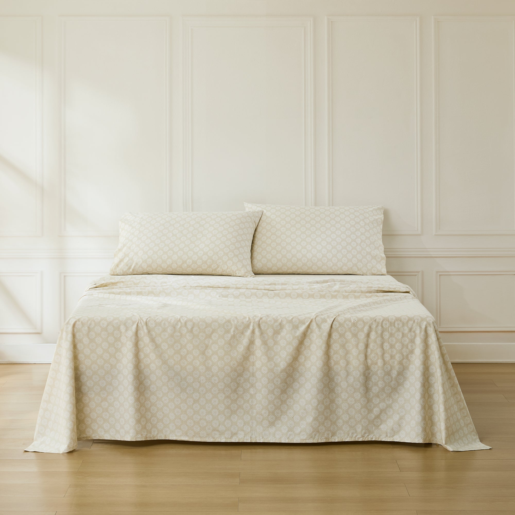 Premium 100% Cotton Sheet Set - Soft & Breathable Bed Sheets for Ultimate Comfort - Queen Size, 4-Piece Set - Perfect for Home, Hotel, and Airbnb Use