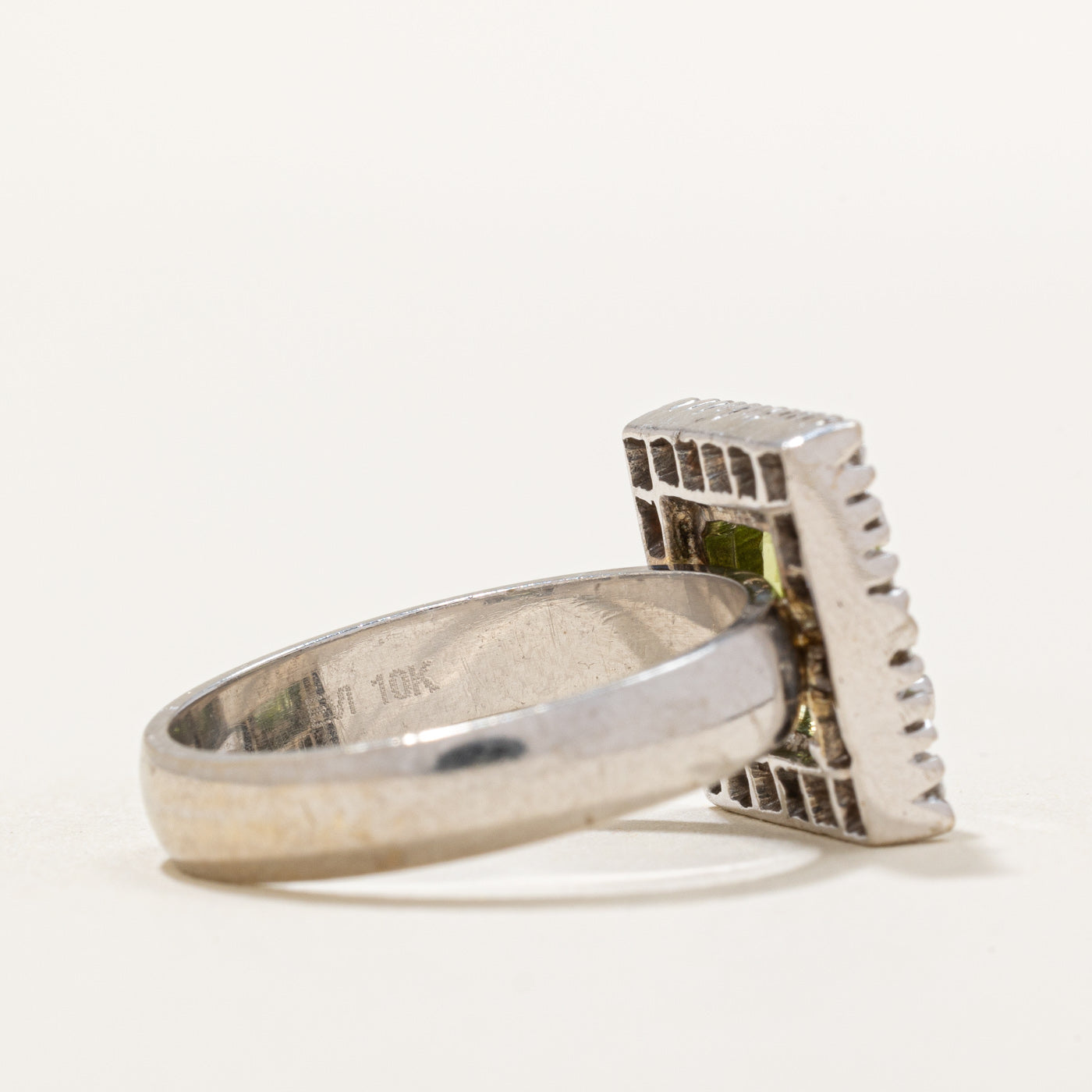 Peridot & Diamond Square Ring - 1.50ct Peridot & 0.30ctw Diamond Engagement Ring, Size 7.5, 925 Sterling Silver, Perfect for Wedding, Anniversary & Gift Giving