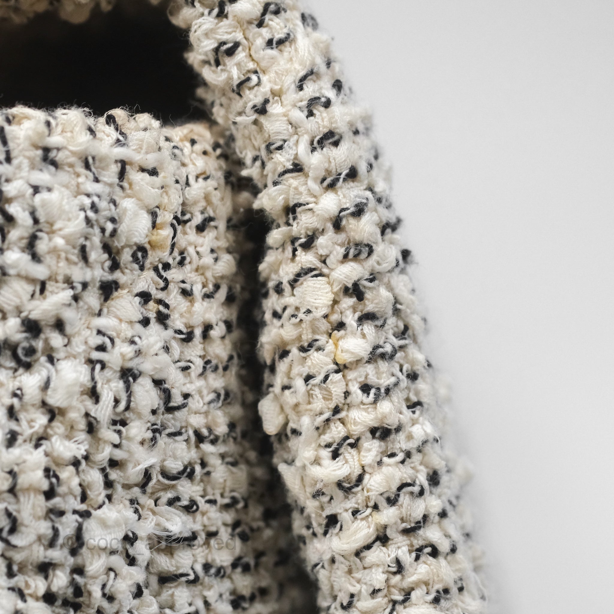 Chanel 19 Small Tweed Handbag in Oreo Cream with Mixed Hardware - Perfect for Work, Travel & Luxury Fashion Accessories