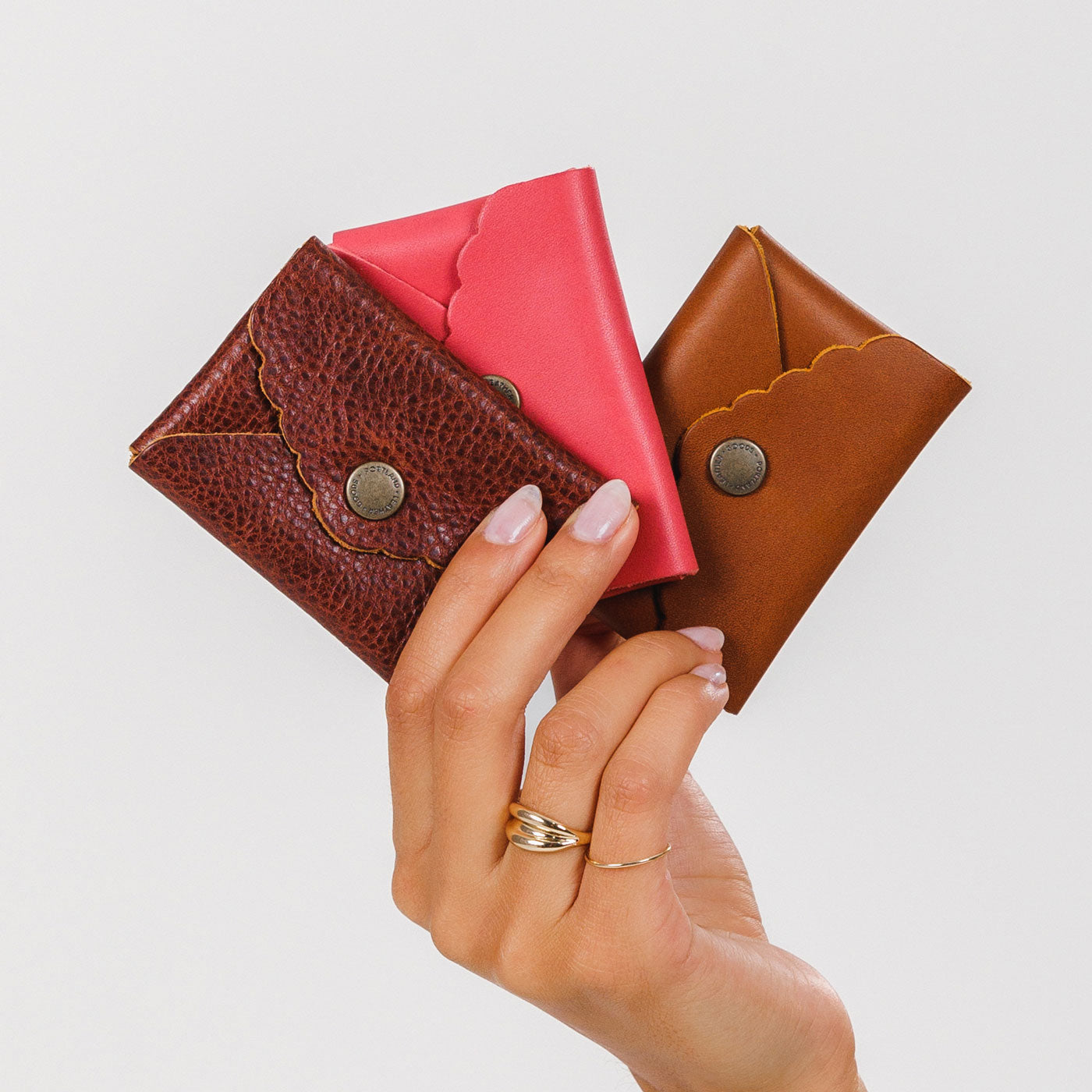 Mini Daisy Wallet - Compact & Stylish RFID Blocking Wallet for Women | Perfect for Travel, Shopping & Everyday Use