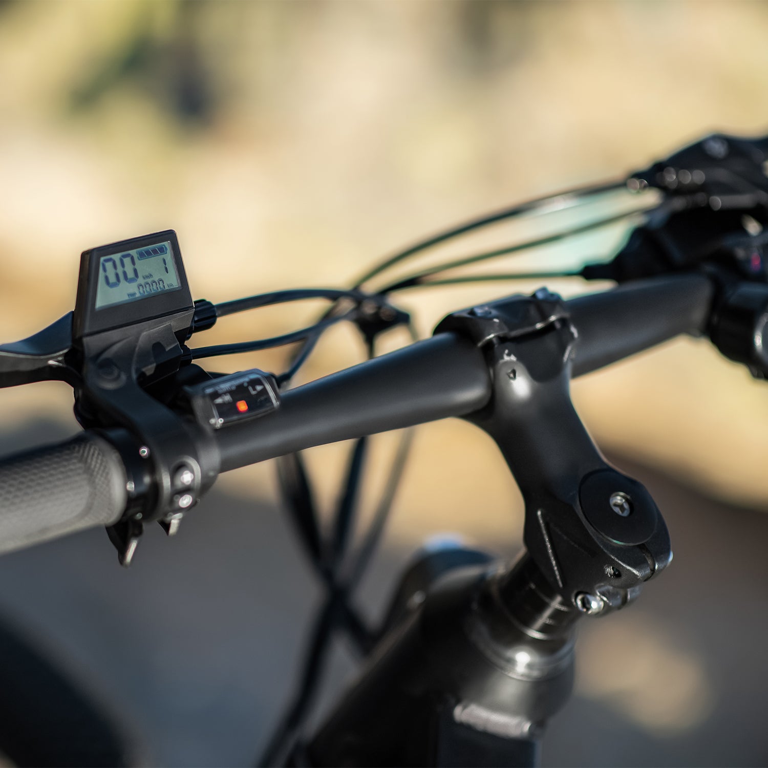 Adventure Electric Bike - 500W Motor, 48V Battery, 28MPH Speed - Perfect for Commuting, Off-Road & Urban Exploration | Version 1.0