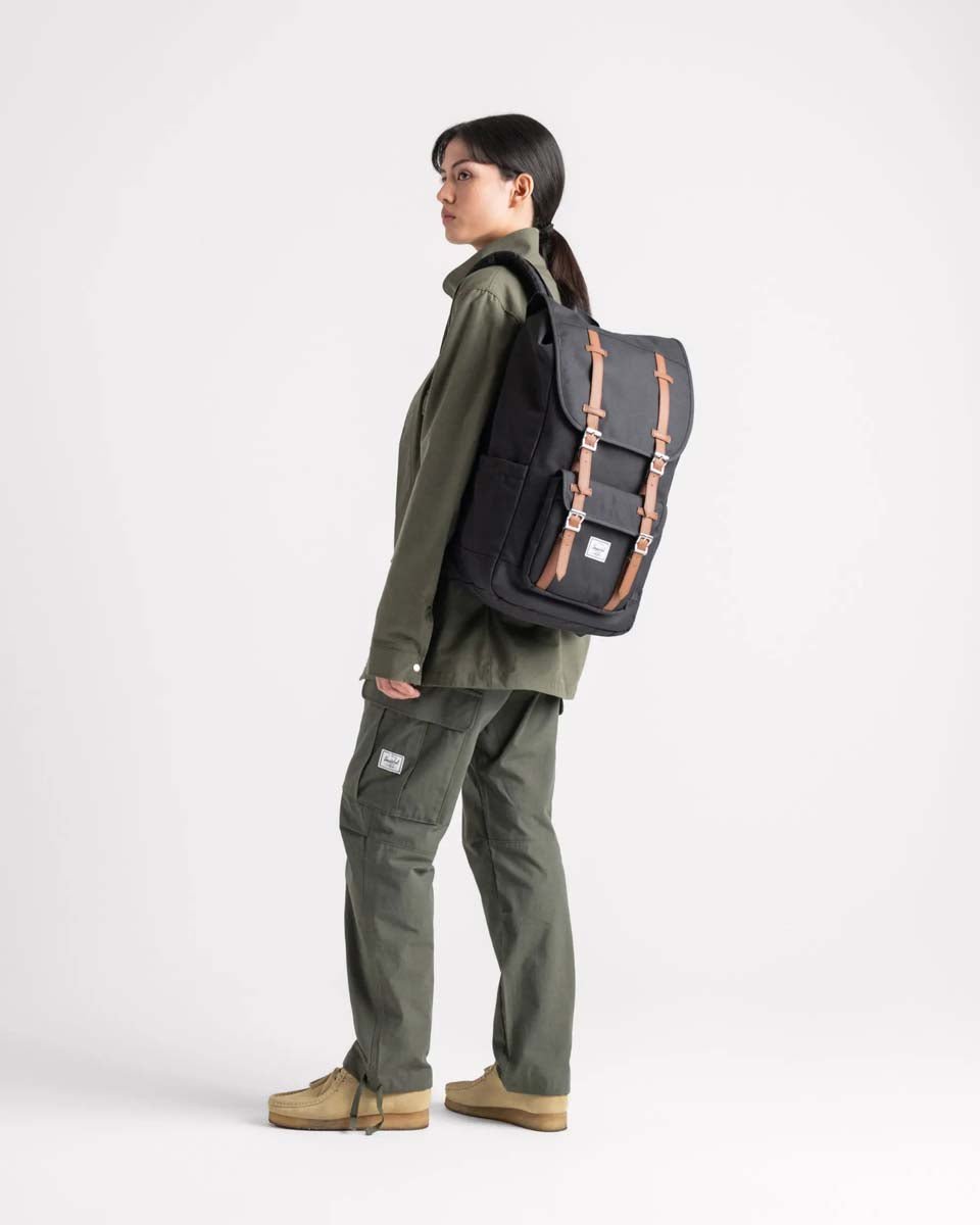 Herschel Little America Backpack - Water-Resistant Laptop Backpack for Men & Women, 25L Capacity, Navy Blue - Perfect for Travel, Work & School
