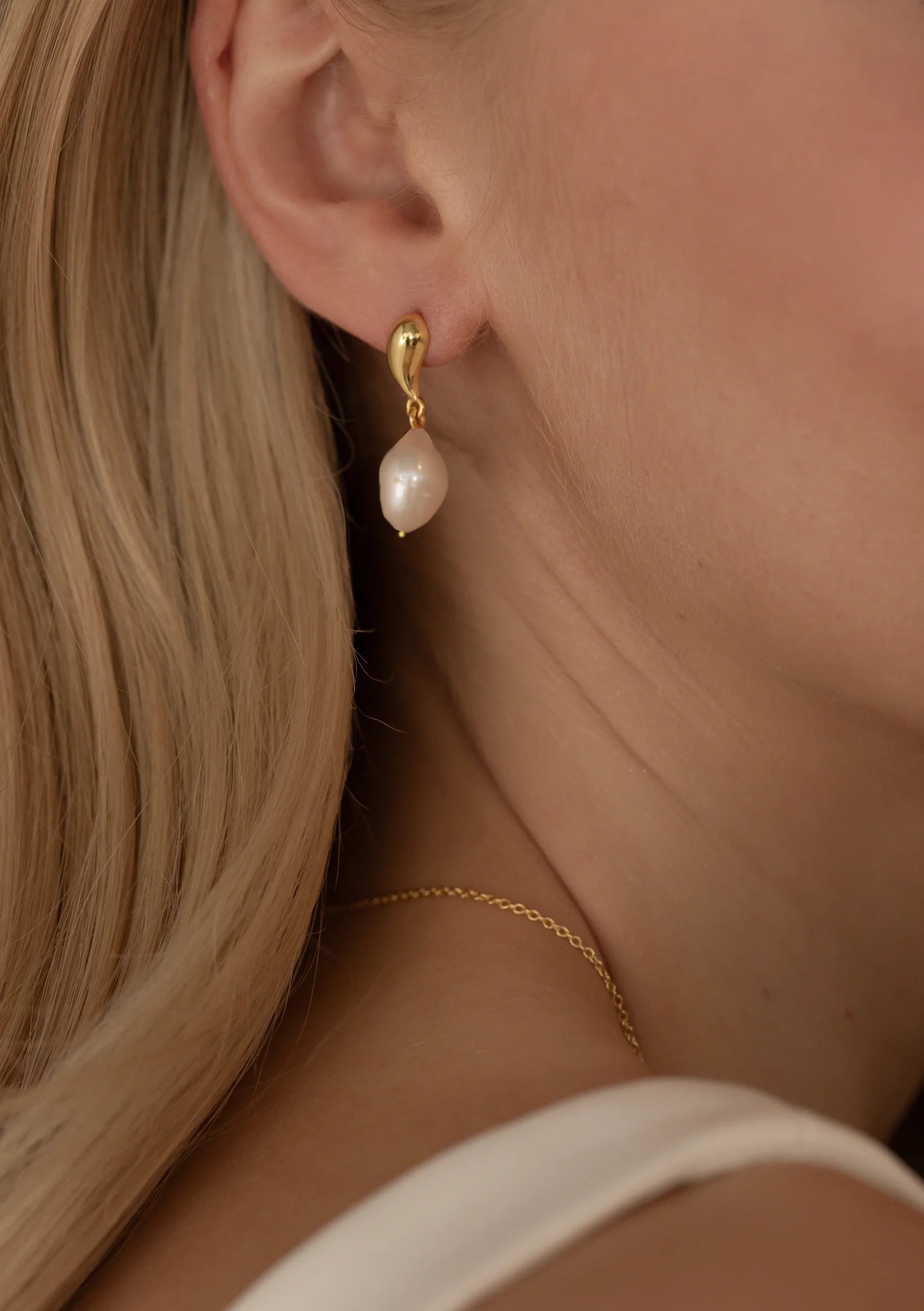 Lola Knight Hailey Pearl Drop Bridal Earrings - 14K Gold Wedding Jewelry for Brides, Bridesmaids & Formal Events | Elegant Dangle Earrings for Prom, Anniversary & Special Occasions