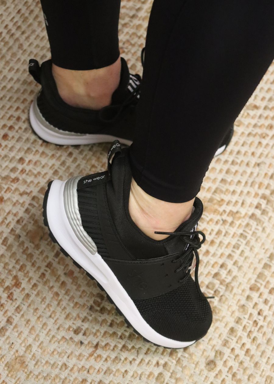 Black/White