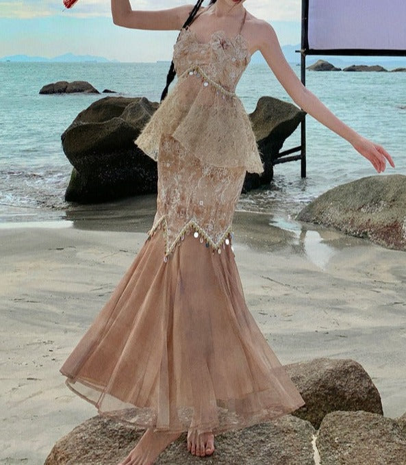 Elegant Halterneck Shell & Spaghetti Strap Mermaid Mesh Skirt Two-Piece Set - Vintage 1920s Style Beachwear for Summer Parties & Vacations