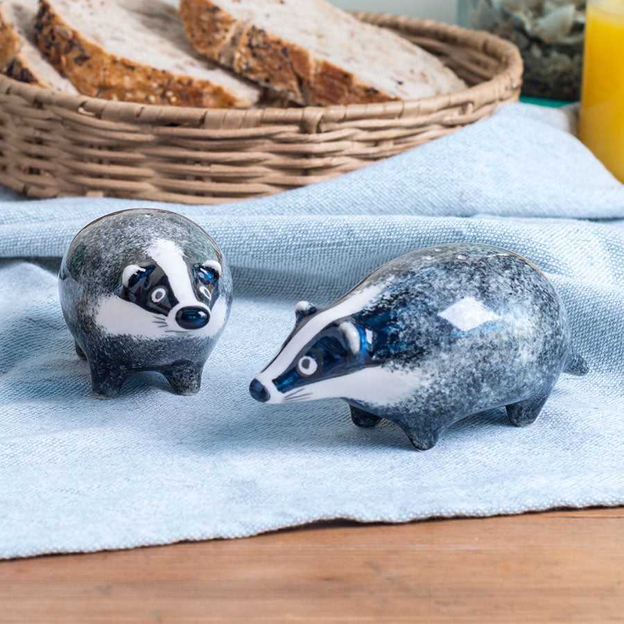 Premium Badger-Shaped Salt and Pepper Shakers Set - Ceramic Animal-Themed Kitchen Condiment Dispensers for Dining Table, Restaurant, or Gift Giving