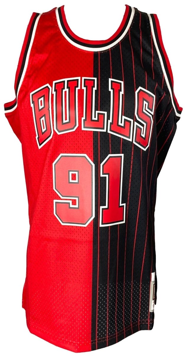 Dennis Rodman Signed Chicago Bulls 1995-96 Mitchell & Ness Hardwood Classics Swingman Jersey - Authentic NBA Memorabilia for Collectors & Sports Fans - Perfect for Display, Gifting, and Game Room Decor