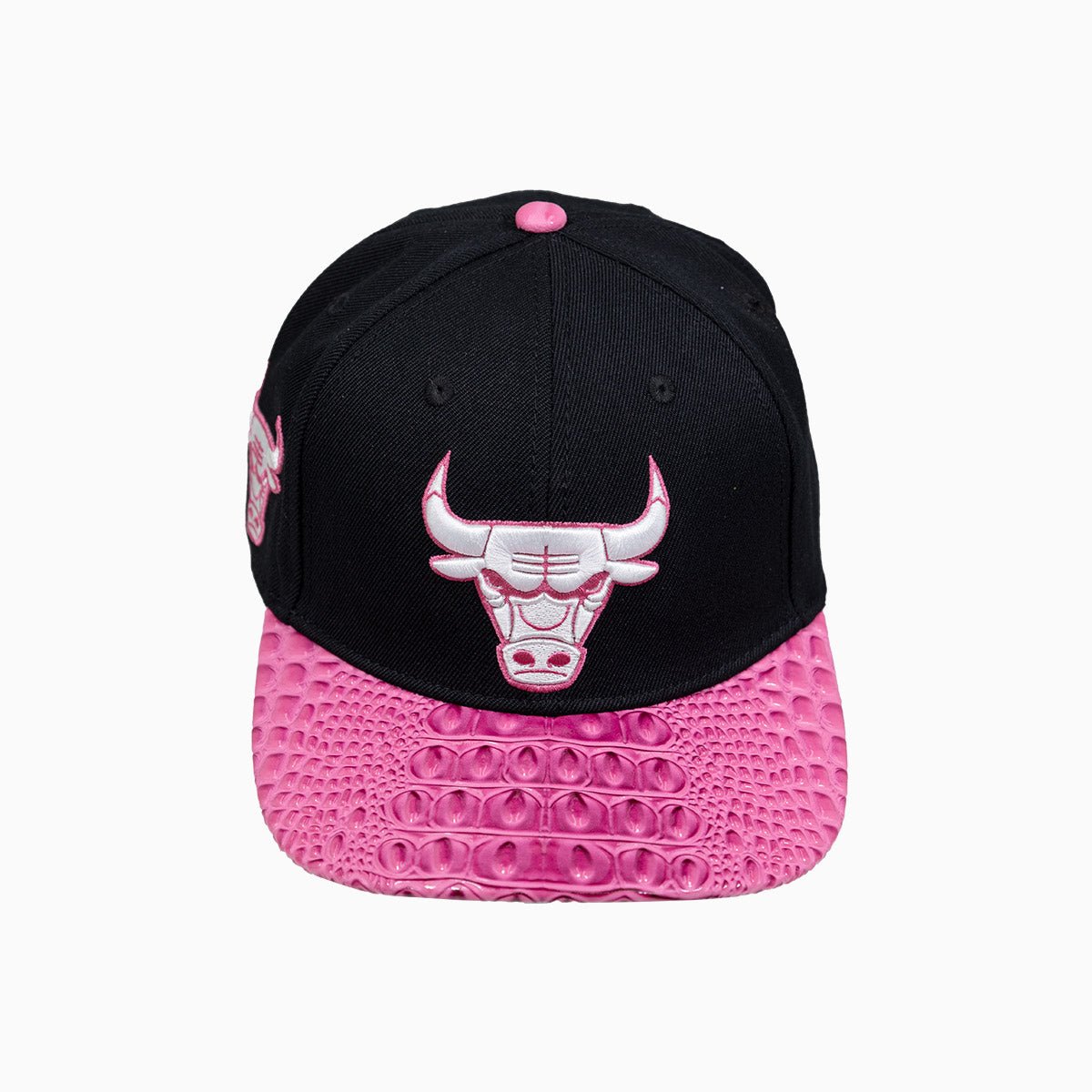 Chicago Bulls NBA Snapback Hat with Genuine Leather Visor - Official Licensed Basketball Cap for Men & Women - Perfect for Games, Streetwear & Sports Fans