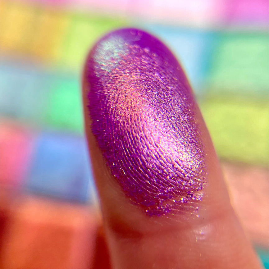 Noble Glitter Vibrant Multichrome Pigment - High-Quality Cosmetic Loose Glitter for Eyeshadow, Nails & Body Art - Perfect for Makeup, DIY Crafts & Festival Looks