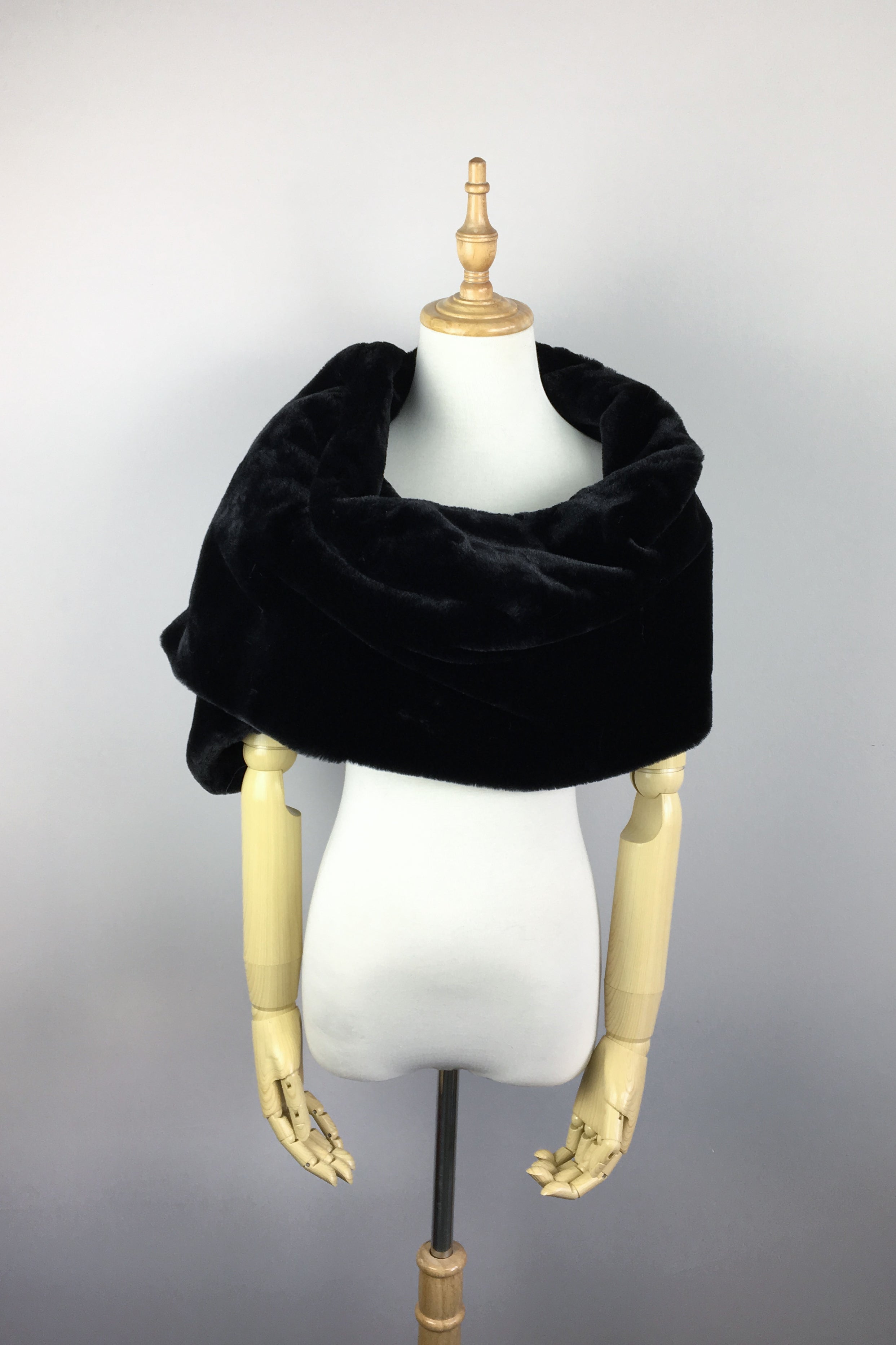 Black Double-Sided Fur Shawl - Soft & Luxurious Wrap for Women (Jenny Blk05) | Perfect for Winter Fashion, Evening Parties & Special Occasions