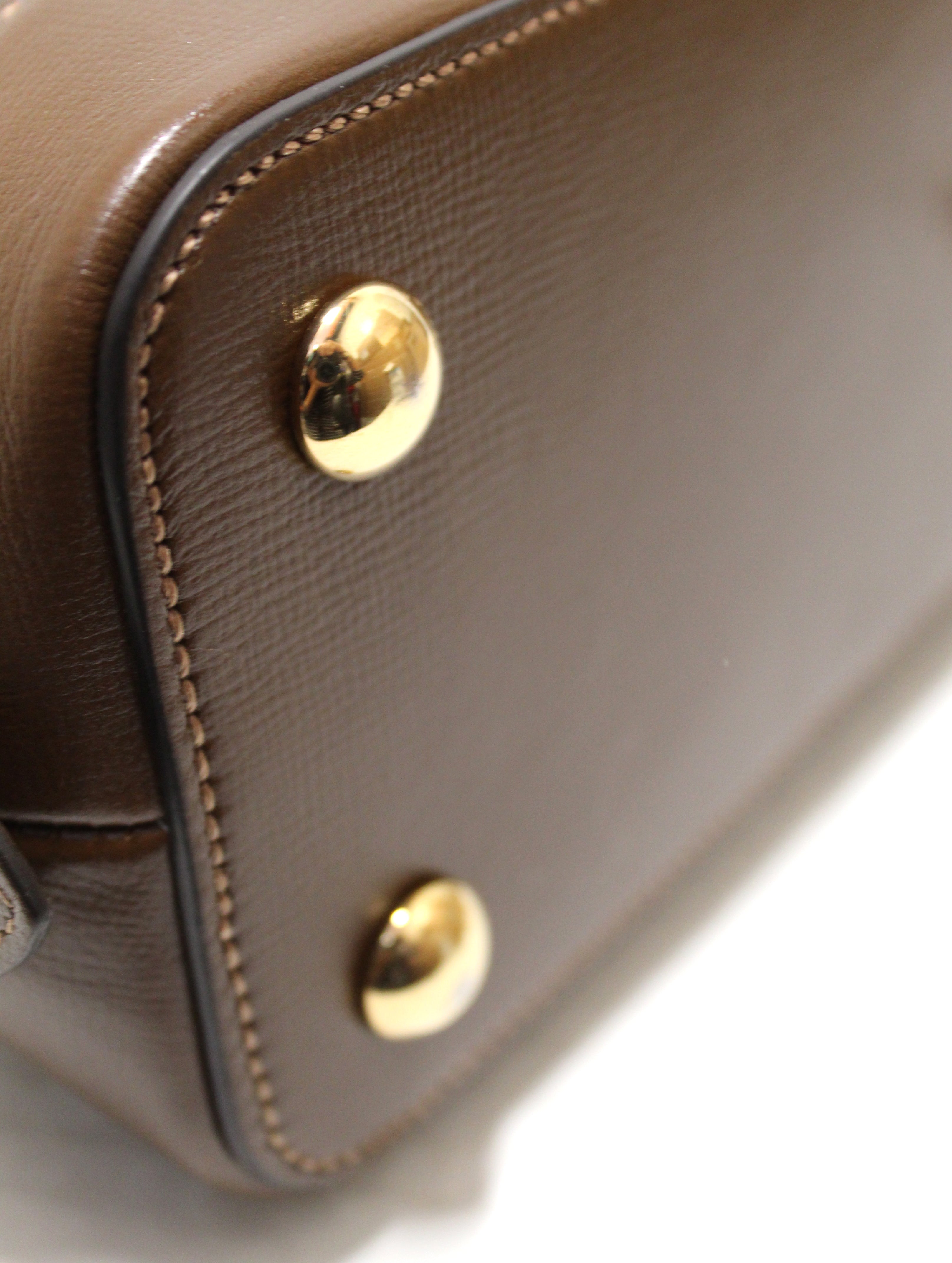 Authentic Gucci GG Supreme Horsebit 1955 Top Handle Bag in Brown | Luxury Designer Shoulder Bag for Women | Perfect for Work, Evening Events & Travel Accessories