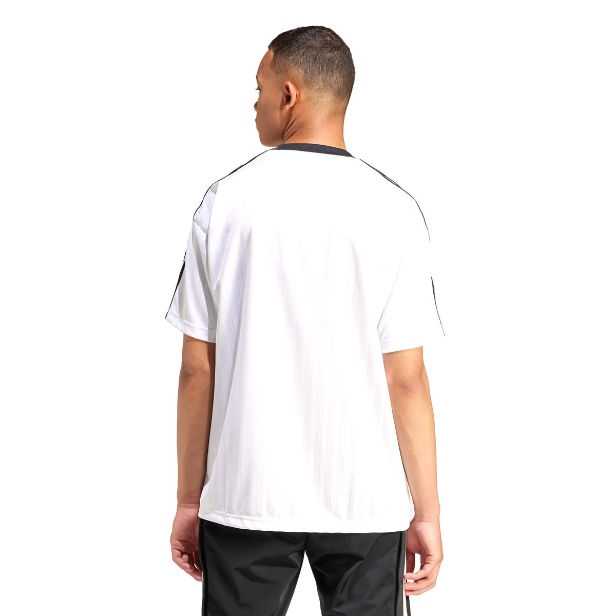 Adicolor Classic White and Black T-Shirt for Men & Women | Comfortable Cotton Casual Tee for Everyday Wear, Street Style & Layering