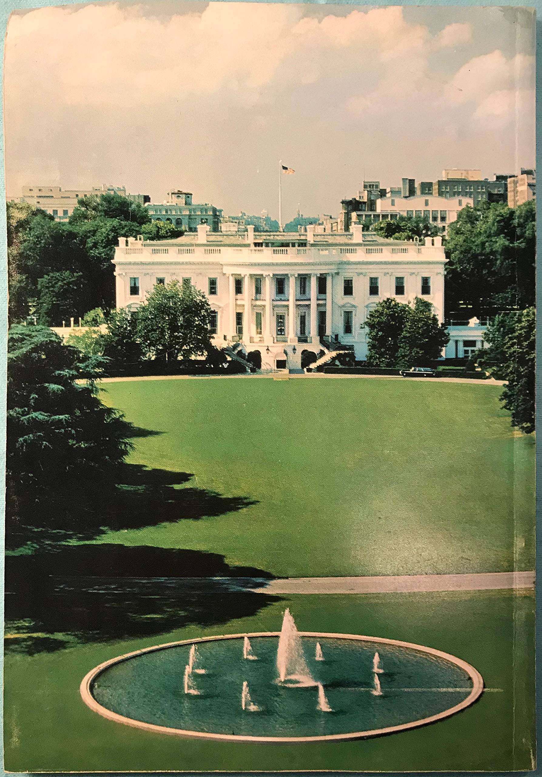 The White House: Historic Guide Book - Explore America's Iconic Landmark for Travelers & History Enthusiasts | Perfect for Educational Trips & Presidential History Research