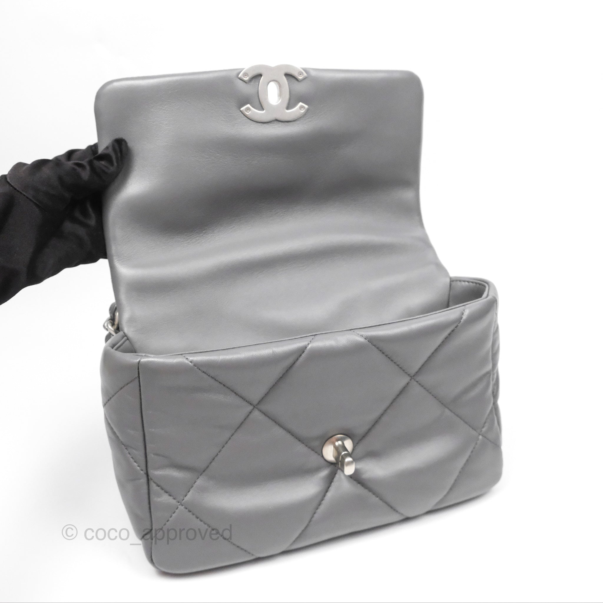 Chanel 19 Small Handbag in Dark Grey with Mixed Hardware - Luxury Crossbody Bag for Women, Perfect for Date Night & Evening Events