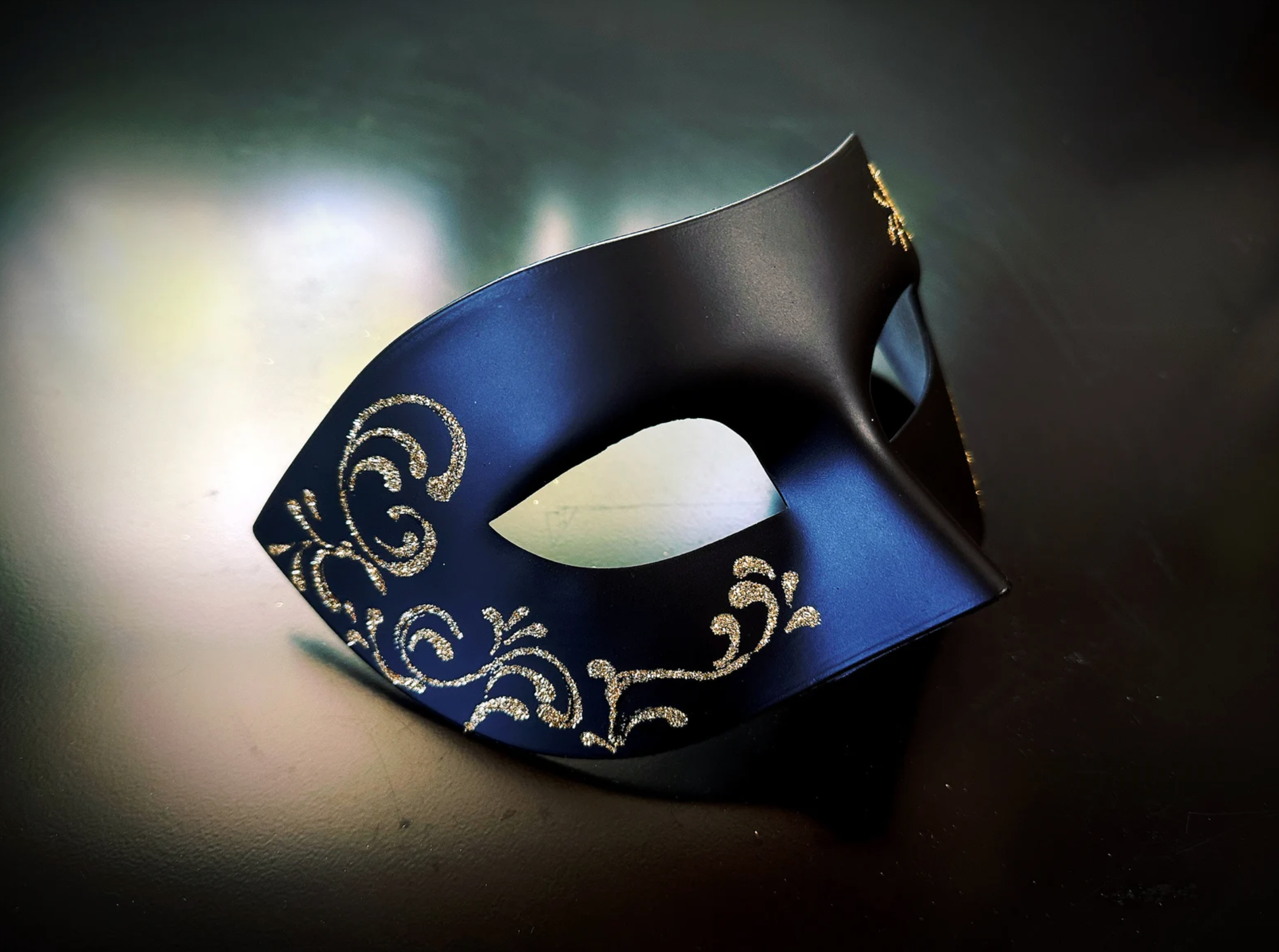 Allure Masks Gold Black - Premium Face Masks for Skincare & Beauty - Perfect for Spa, Self-Care & Special Occasions