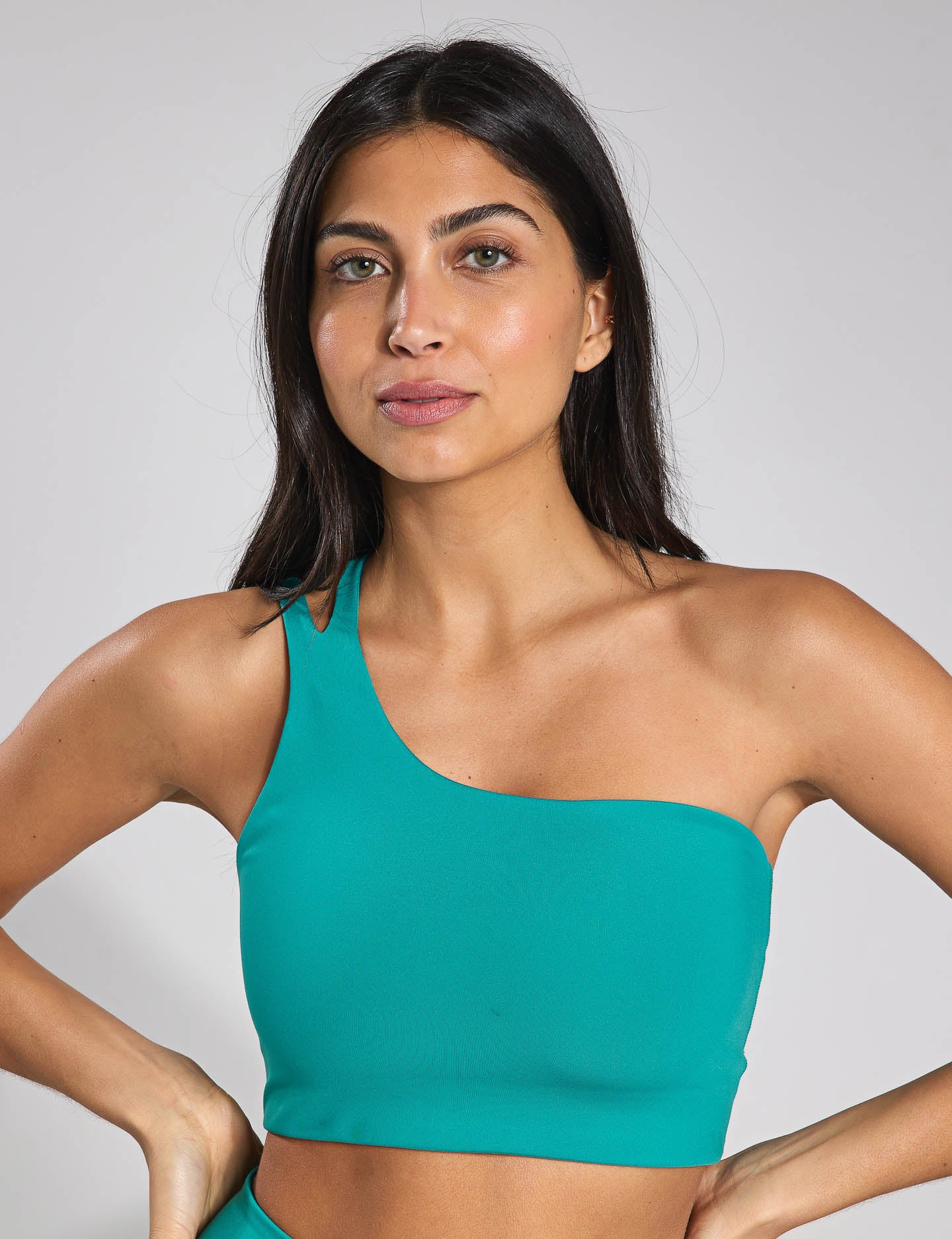 Uma One Shoulder Bra - Peacock Print Women's Sports Bra for Yoga, Gym & Activewear | Comfortable & Stylish Workout Top