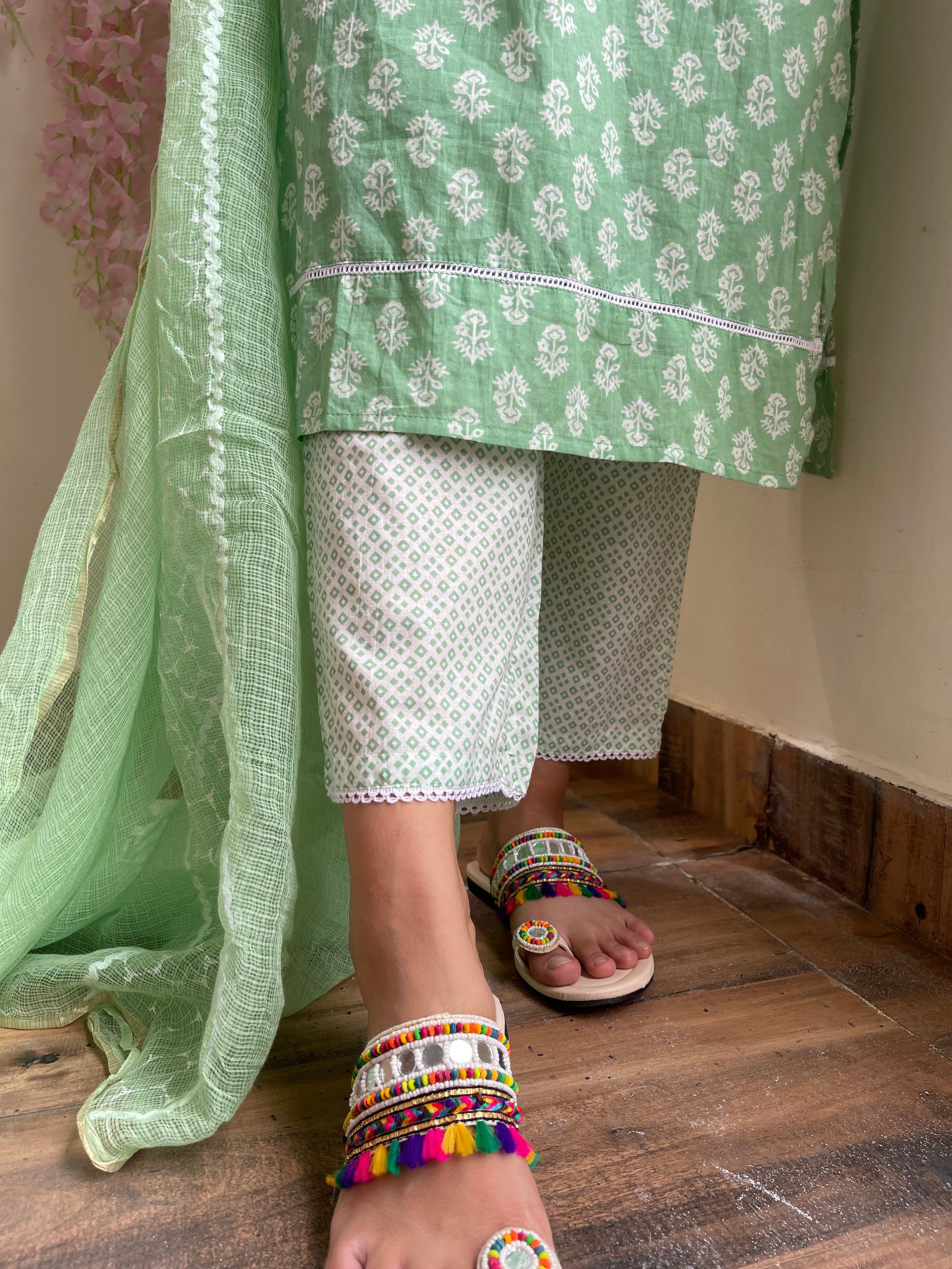 Stylish Green Cotton Kurta Suit Set for Women - Comfortable & Breathable Ethnic Outfit - Perfect for Festivals, Weddings & Casual Wear