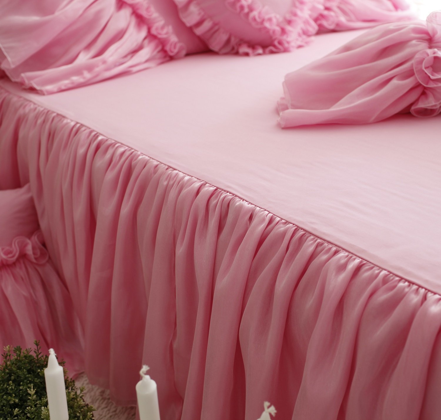LELVA Luxury Korean Girls Bedding Set - Romantic Lace Ruffle Duvet Cover Sets for Princess Bedroom (4pcs, Pink, King Size) | Perfect for Kids Room, Teen Bedroom & Gift Giving