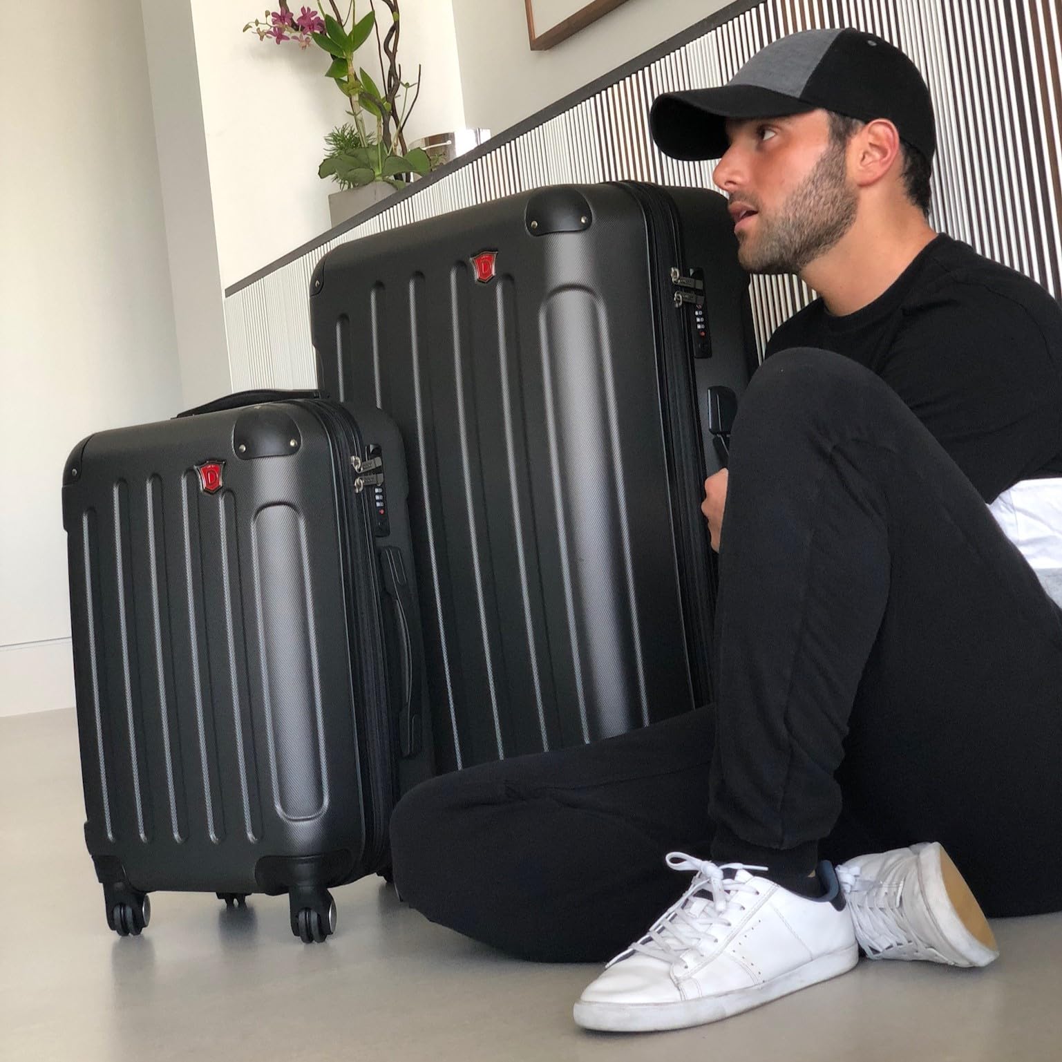 DUKAP INTELY 2-Piece Hardside Luggage Set with 360° Spinner Wheels (20