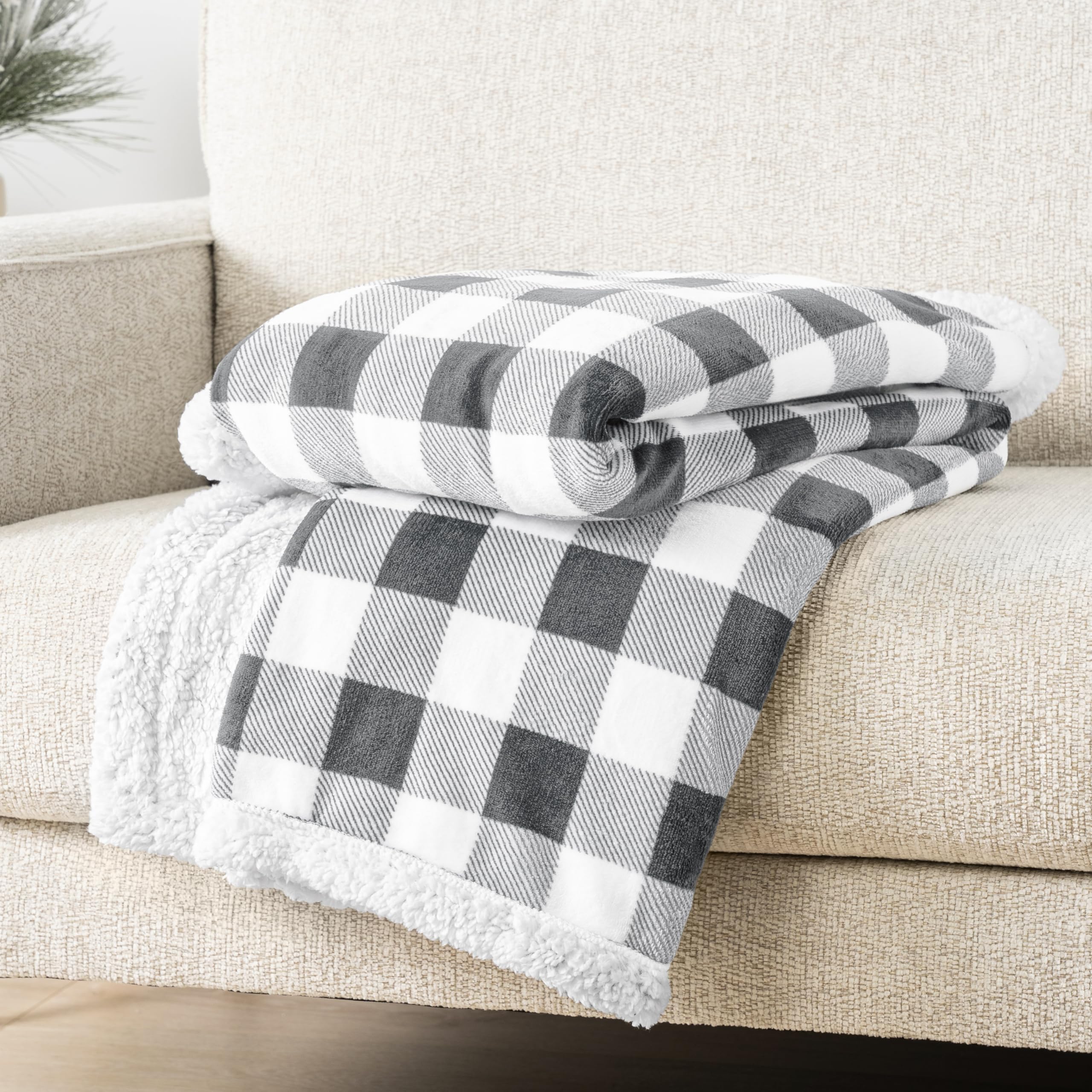 PAVILIA Light Grey Buffalo Plaid Sherpa Throw Blanket - 50x60 Inches Ultra Soft Fleece Blanket for Couch, Bed & Winter Warmth - Cozy Checkered Flannel Blanket Perfect for Living Room, Sofa, Gift Giving & Cold Weather Snuggling