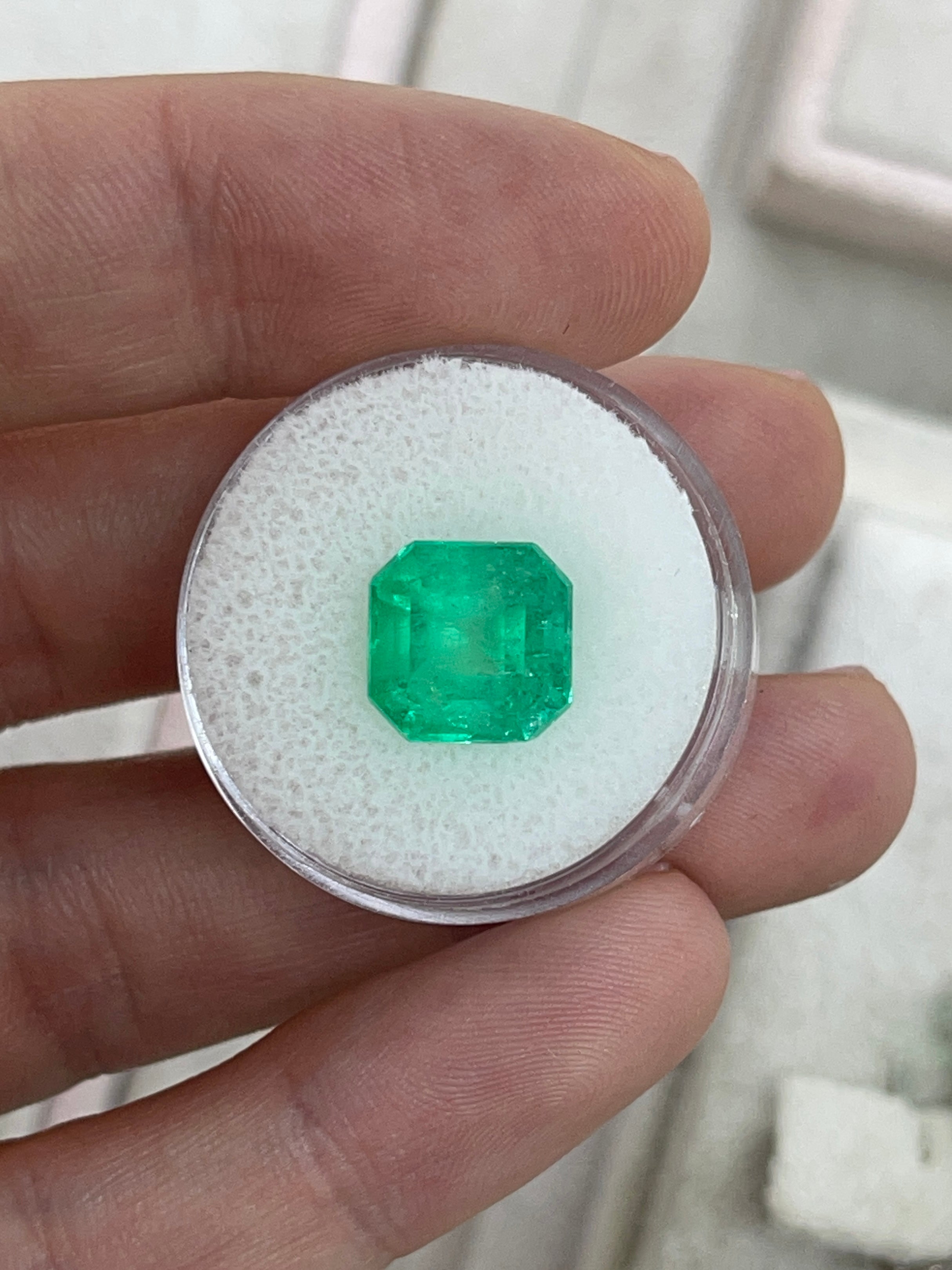 5.57 Carat 10x10mm Medium Yellowish Loose Colombian Emerald Asscher Cut Gemstone for Jewelry Making, Engagement Rings & Luxury Gifts