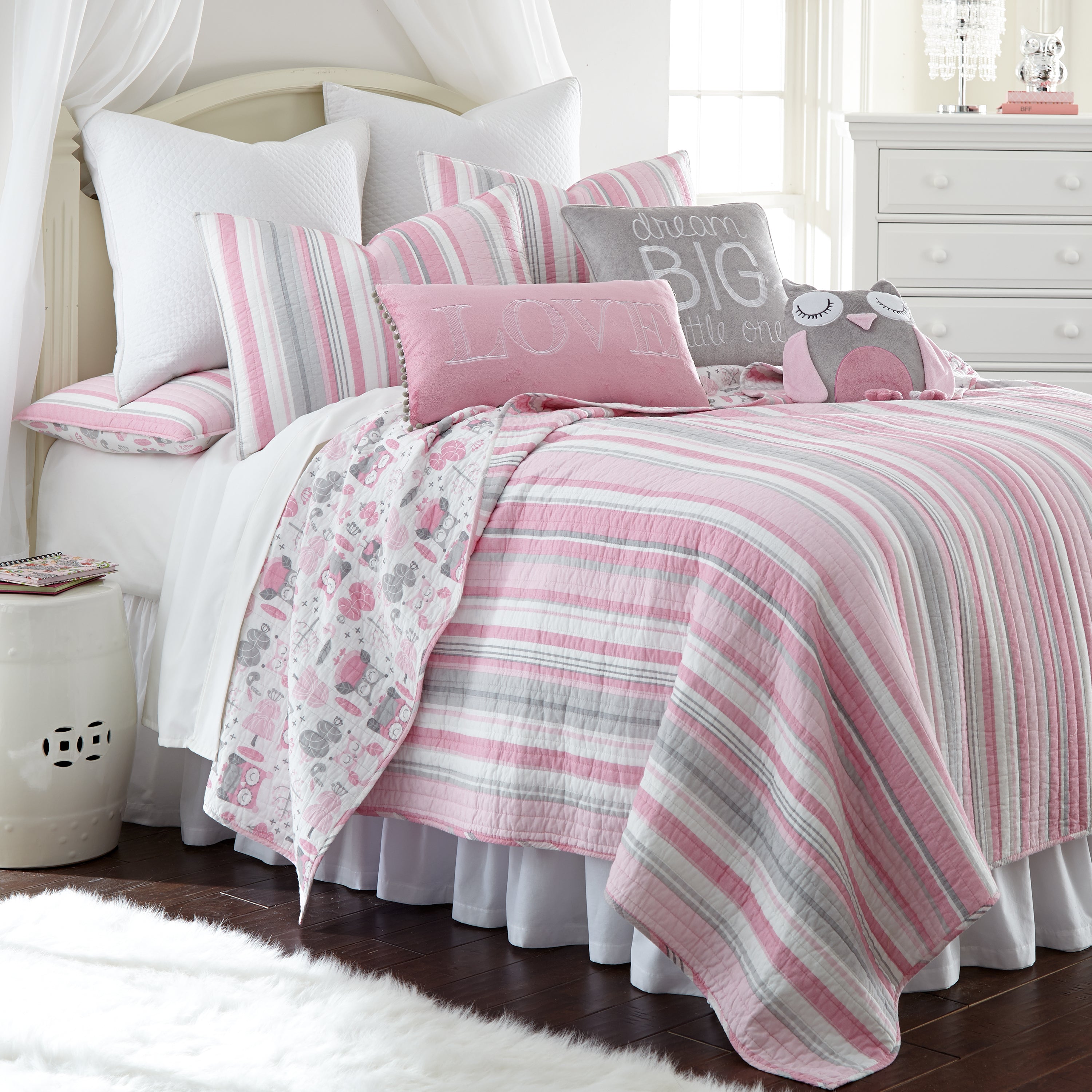 Premium Daniella Quilt Set - Soft Queen/King Size Bedding with Decorative Stitching | Cozy & Breathable for All Seasons | Perfect for Master Bedroom, Guest Room & Airbnb