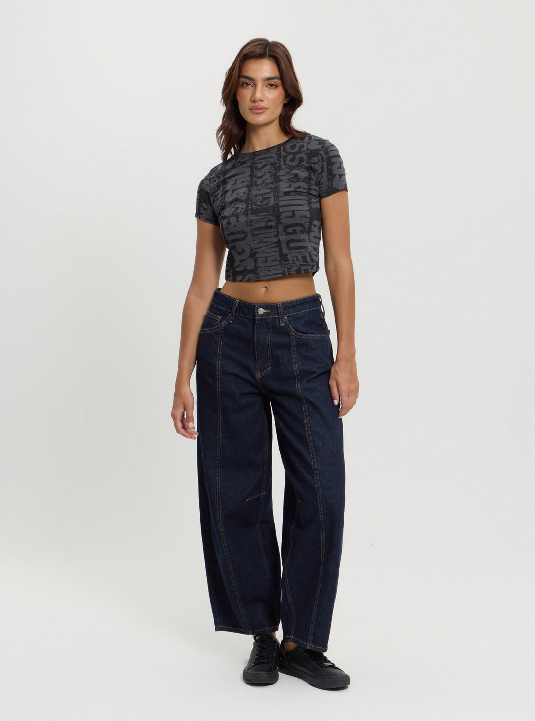 Guess Originals Tapered Baggy Jeans for Women - High Waist Distressed Denim Pants - Casual Streetwear & Everyday Comfort