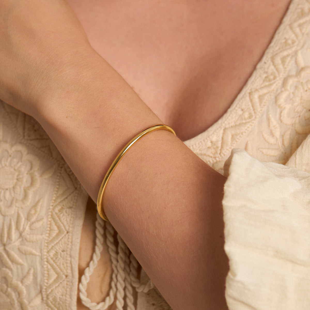 Eternal Gold Cuff Bracelet for Women - 18K Gold Plated Luxury Bangle - Elegant Jewelry Gift for Her - Perfect for Parties, Weddings & Special Occasions