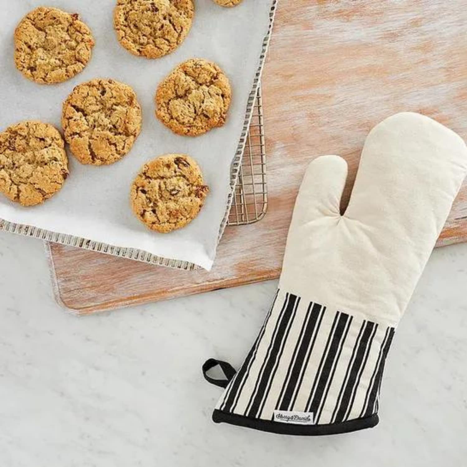 Harry & David 4-Piece Kitchen Linens Set - Premium Apron, Oven Mitt & Towels for Cooking, Baking & Home Decor - Perfect Gift for Chefs & Home Cooks
