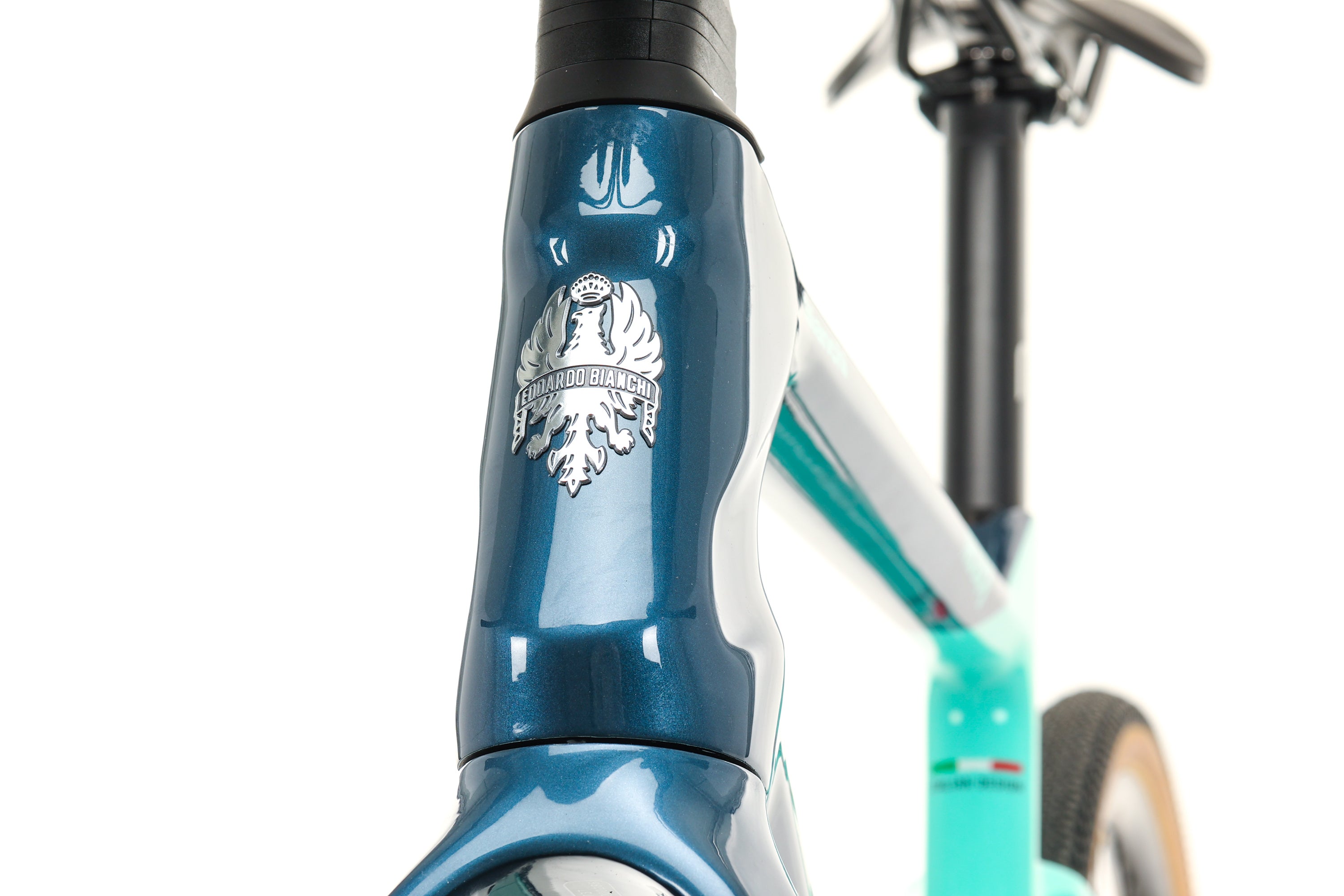 Bianchi Arcadex GRX810 Gravel Bike 2021 - Medium Size for Men & Women - Perfect for Off-Road Cycling, Adventure Riding & Commuting