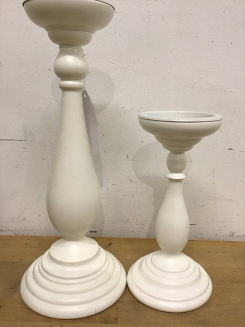 Elegant Pair of White Candle Holders - Vintage Style Glass Candle Sticks for Wedding, Dining Table, Home Decor & Romantic Ambiance