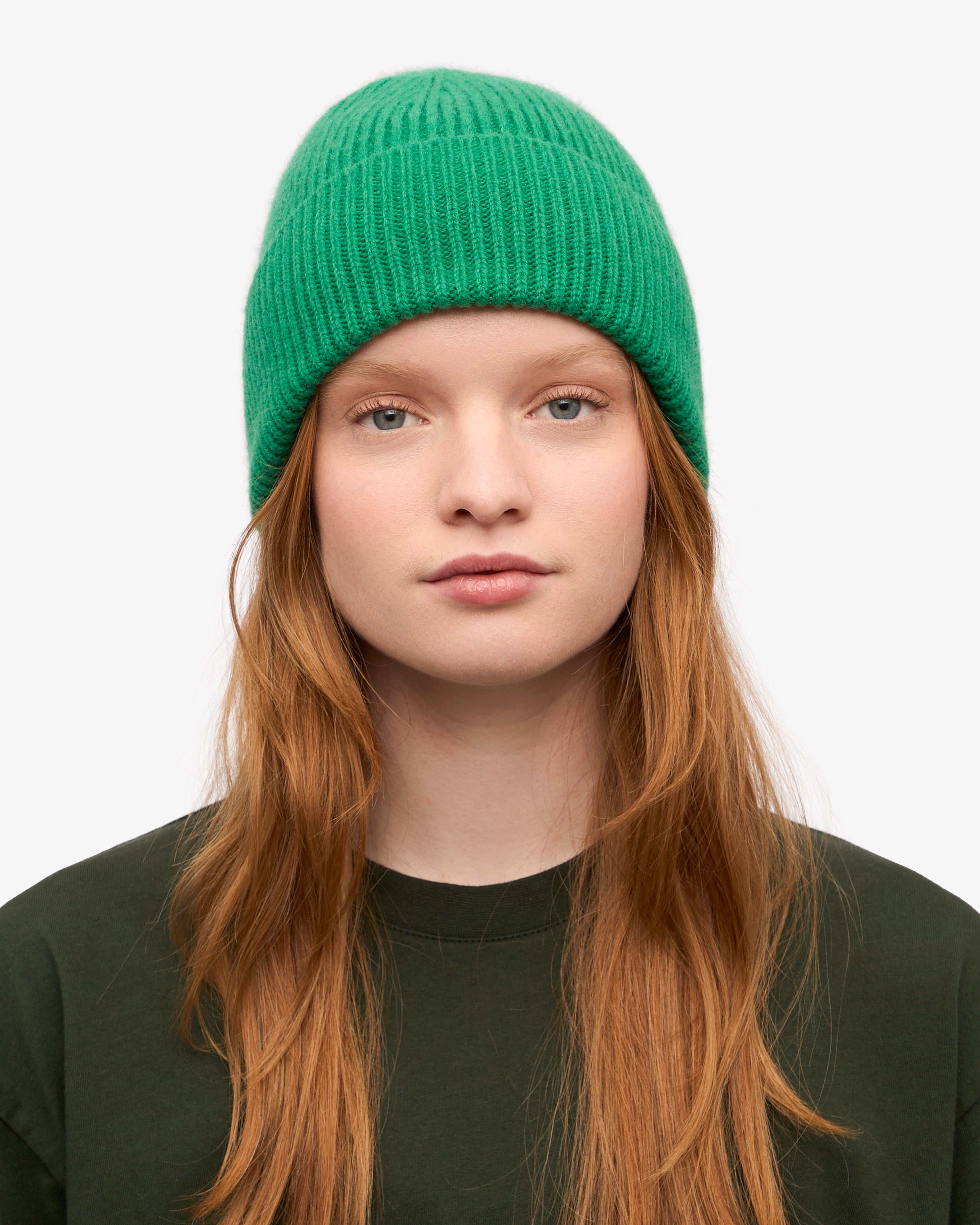 Premium Merino Wool Beanie for Men & Women - Soft Warm Winter Hat in Kelly Green - Perfect for Skiing, Hiking & Outdoor Activities