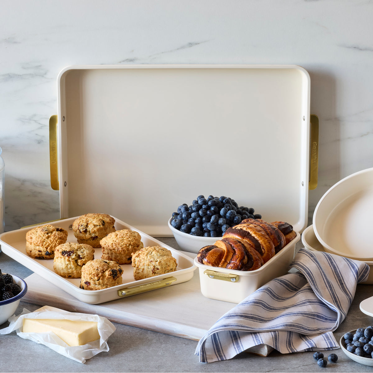 Premium 13 x 18 Inch Non-Stick Half Sheet Baking Pan - Heavy Duty Aluminum Cookie Sheet for Baking, Roasting & Cooking | Perfect for Cookies, Cakes, Pizza & Meal Prep | Commercial & Home Kitchen Use